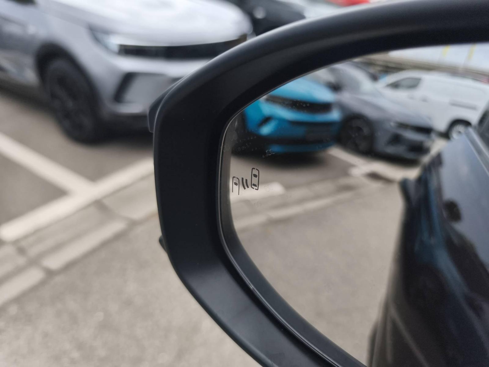 Toyota C-HR 1.8 ACTIVE DRIVE 72kW - Provjerena rabljena vozila!, fotografija 17