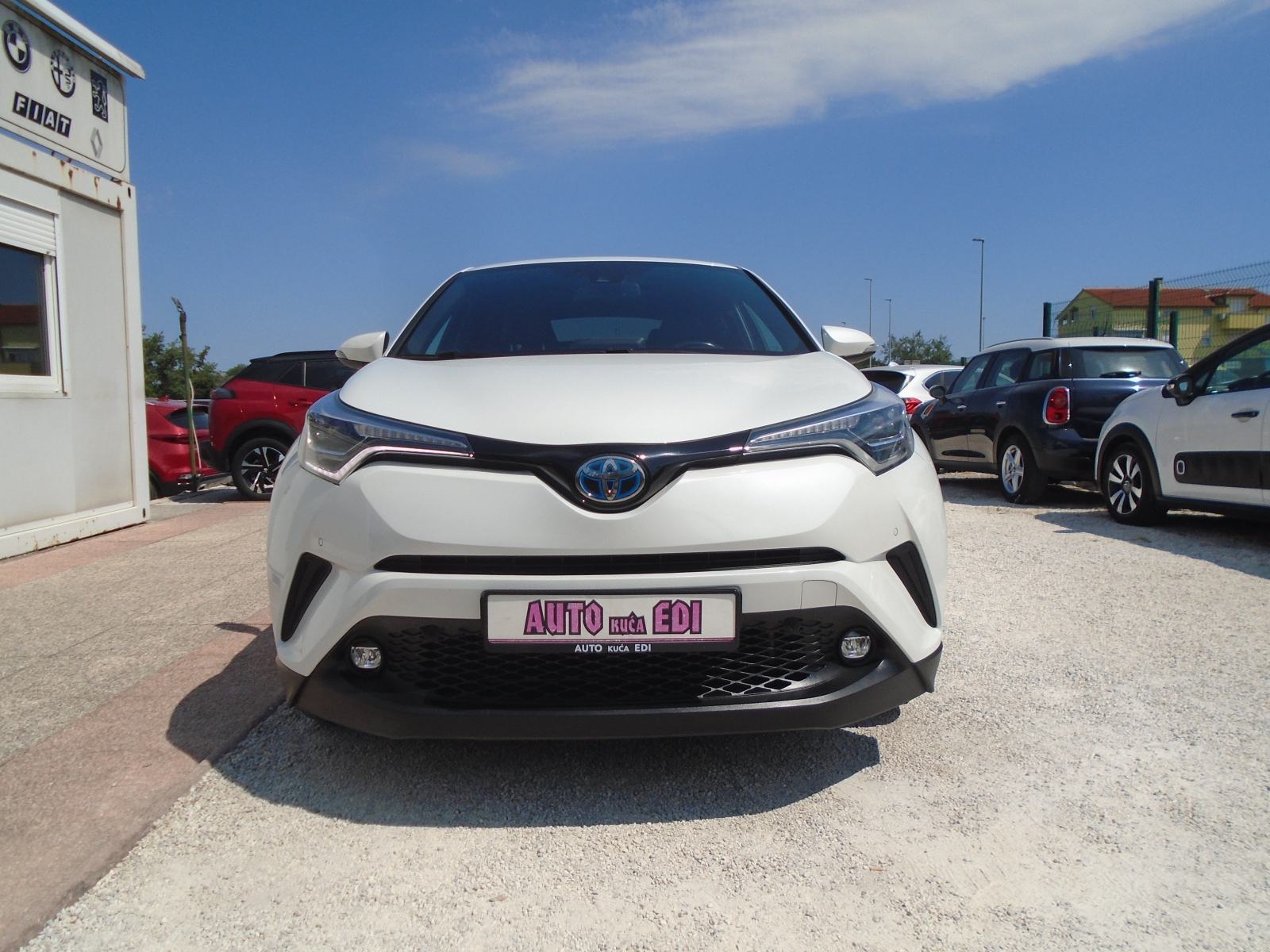 Toyota C-HR 1,8 automatik HYBRID, fotografija 7