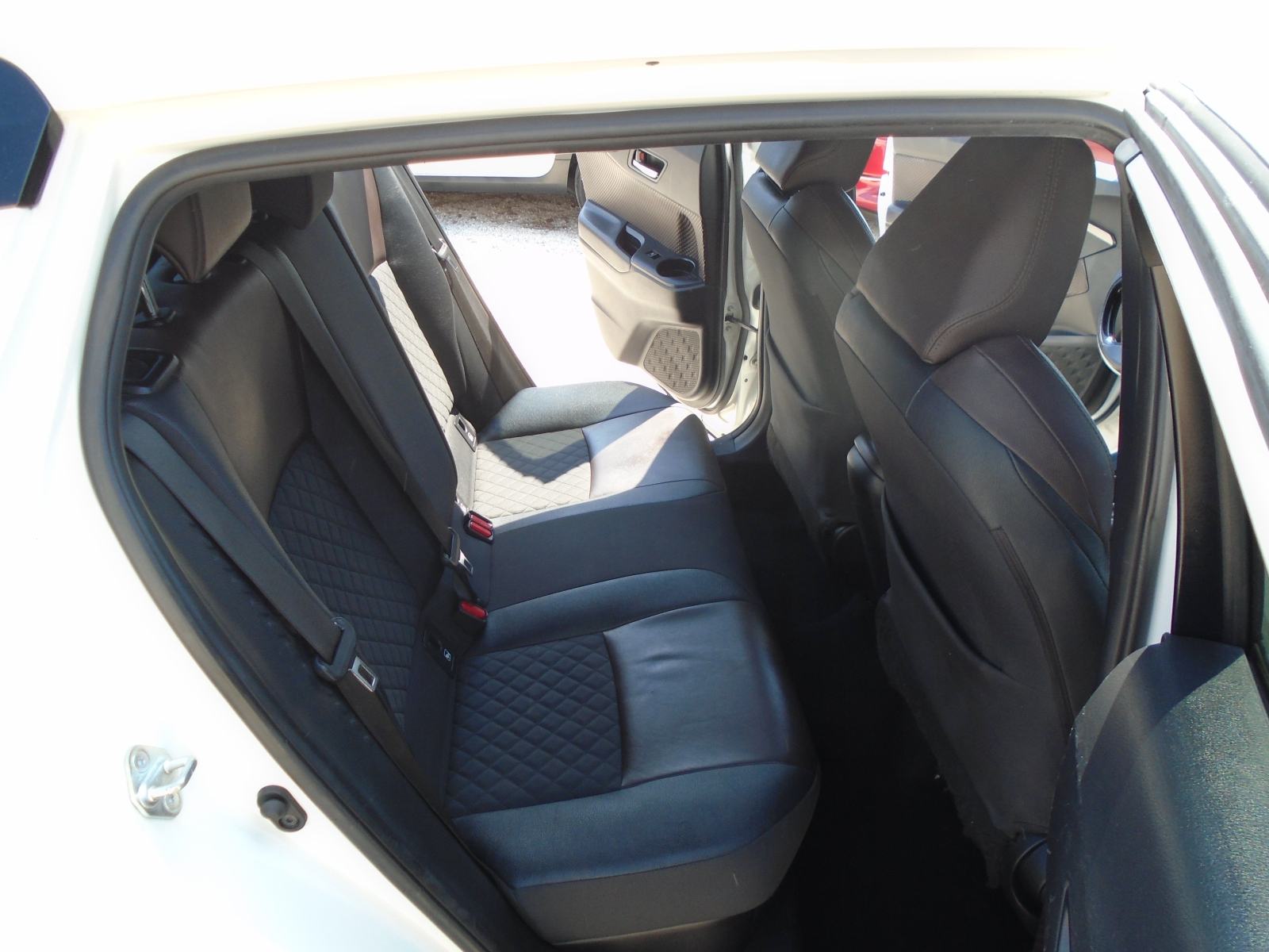Toyota C-HR 1,8 automatik HYBRID, fotografija 12