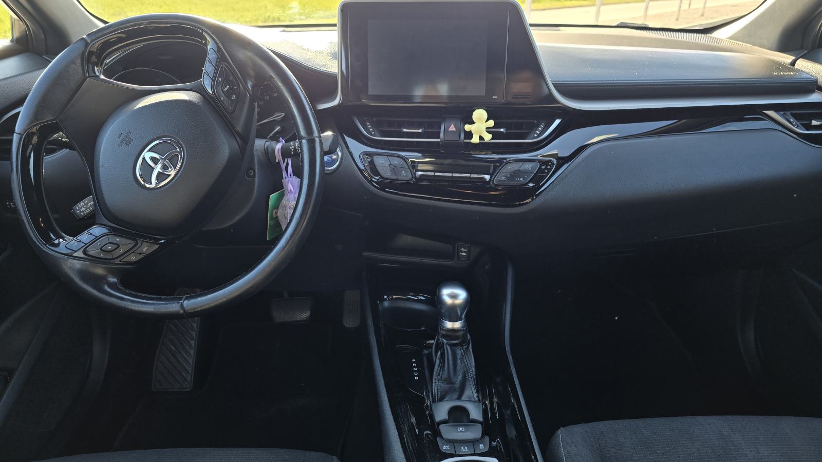 Toyota C-HR 1,8 automatik servisna knjižica, fotografija 6