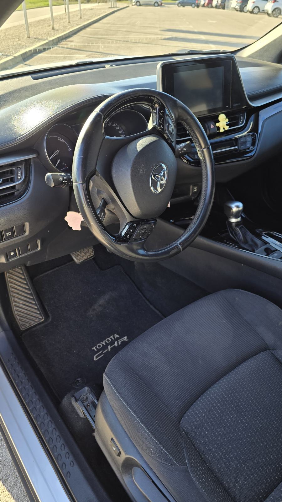 Toyota C-HR 1,8 automatik servisna knjižica, fotografija 8