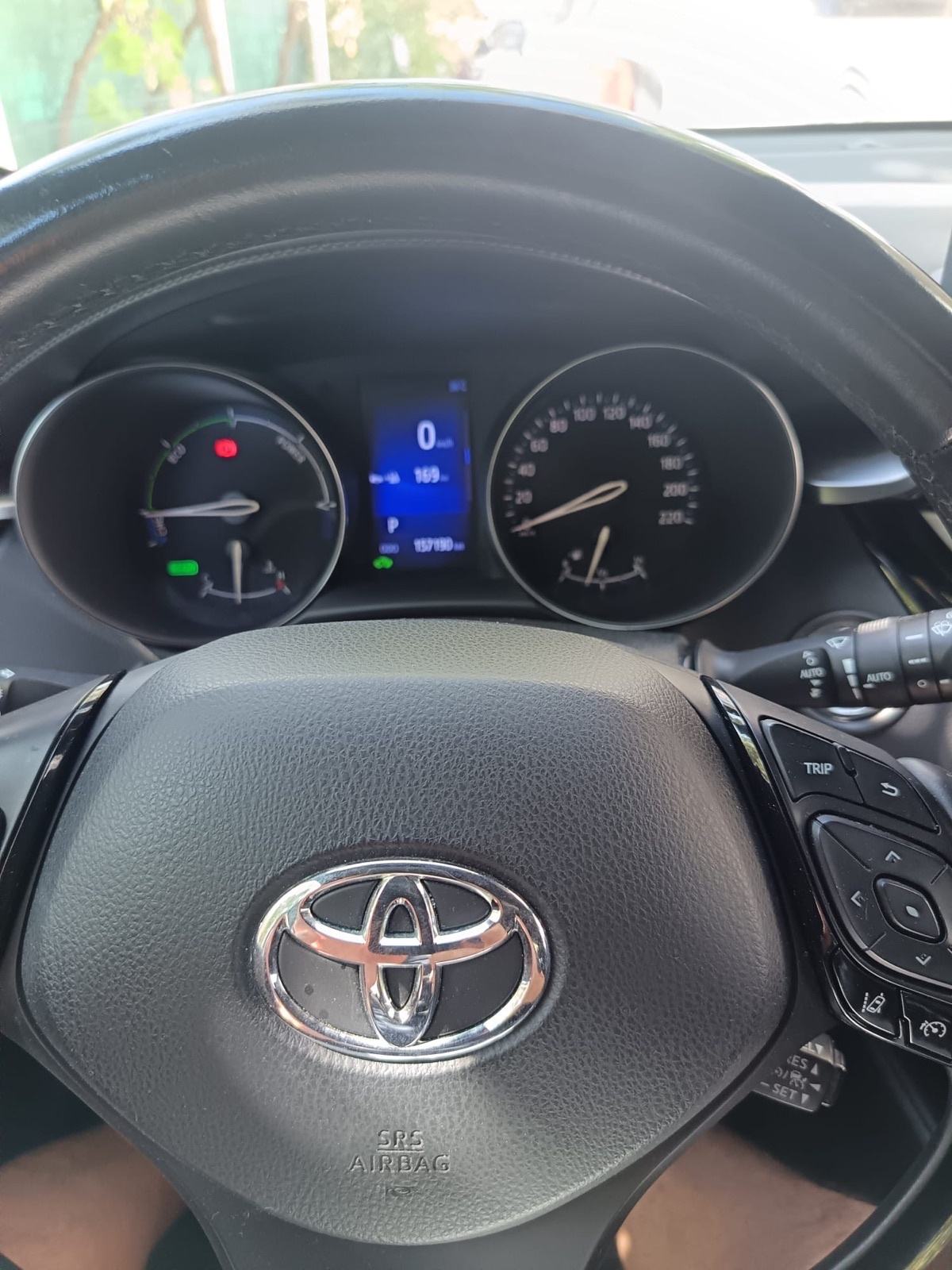 Toyota C-HR 1,8 automatik, fotografija 4