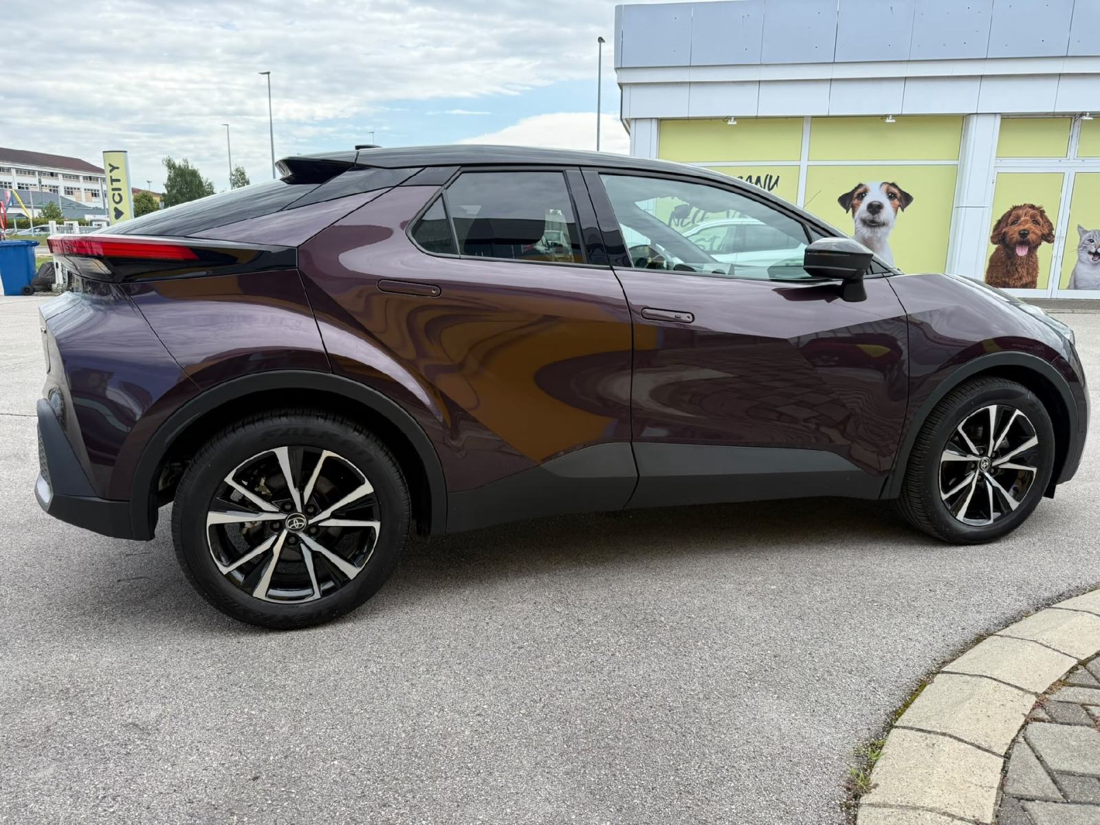 Toyota C-HR 1.8 Hibrid 72kw - Provjerena rabljena vozila!, fotografija 5