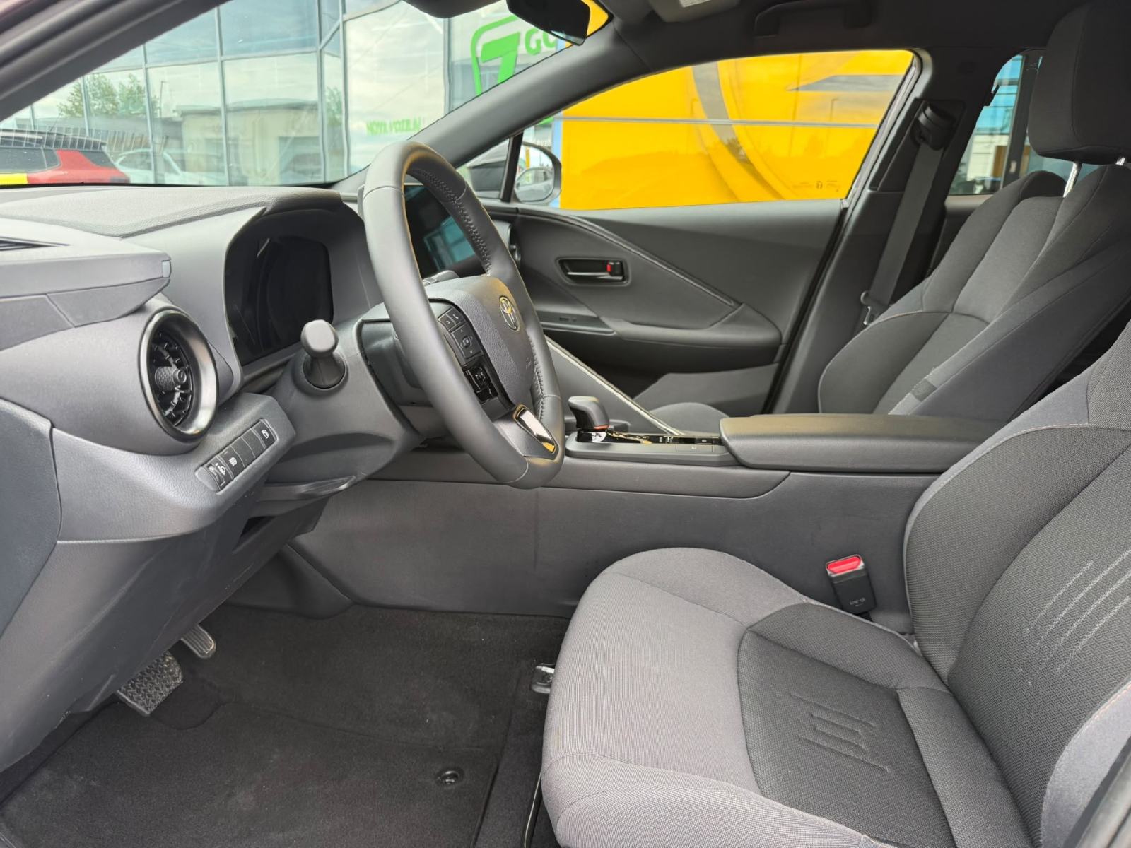 Toyota C-HR 1.8 Hibrid 72kw - Provjerena rabljena vozila!, fotografija 8