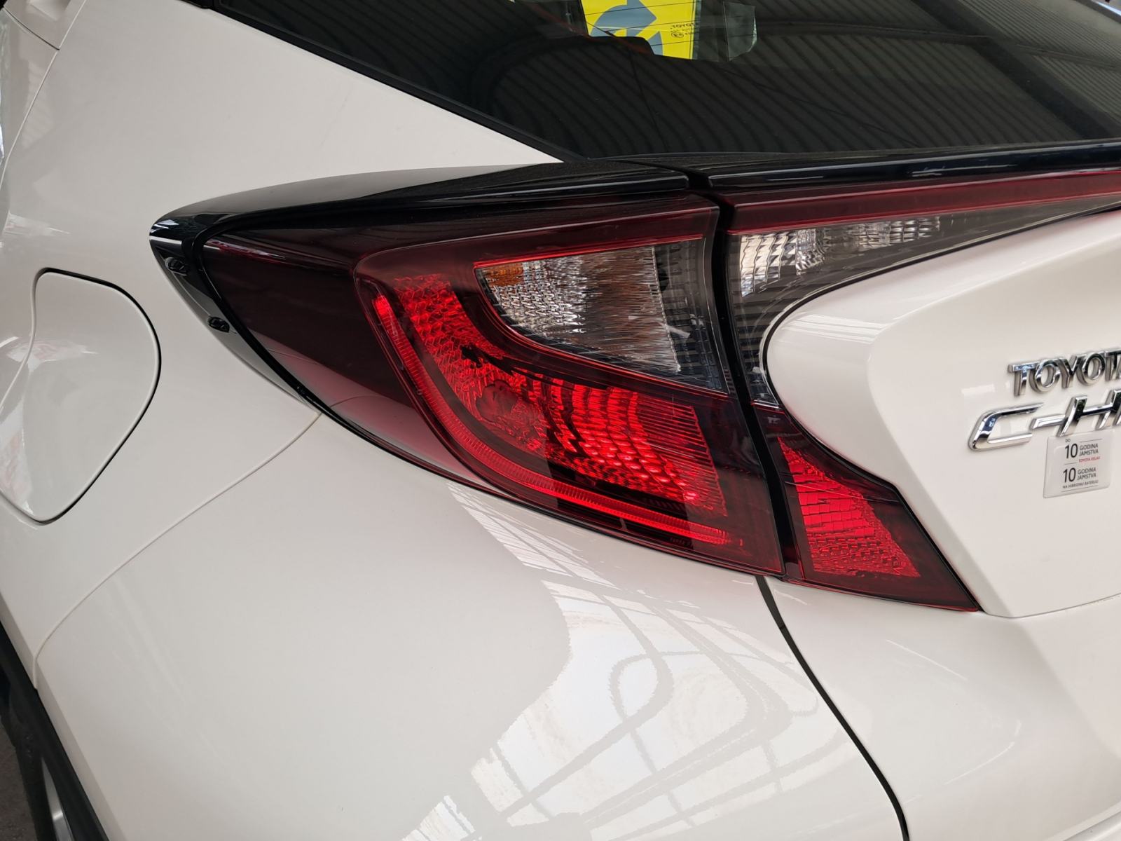 Toyota C-Hr 1.8 HSD 5D E-CVT C-ENTER HYBRID, fotografija 12