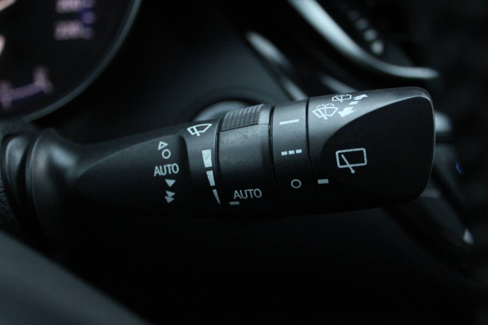 Toyota C-HR 1.8 Hybrid AUTOMATIK *LED, NAVIGACIJA, KAMERA*, fotografija 16