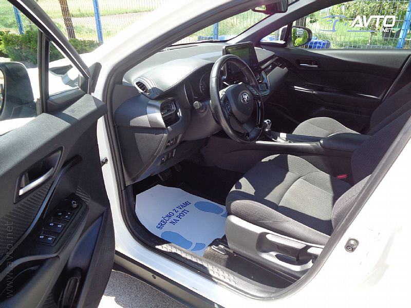 Toyota C-HR 1,8 VVT-i 90 kw, pogled izvana - slika 3