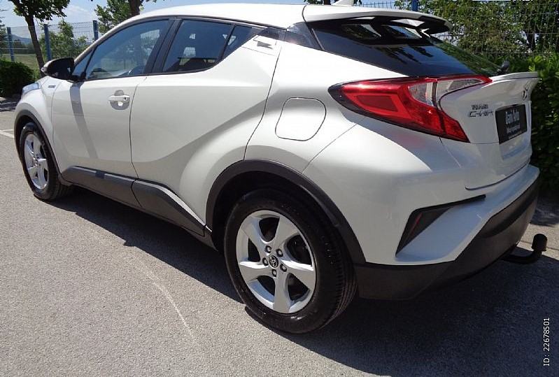 Toyota C-HR 1,8 VVT-i 90 kw, fotografija 7