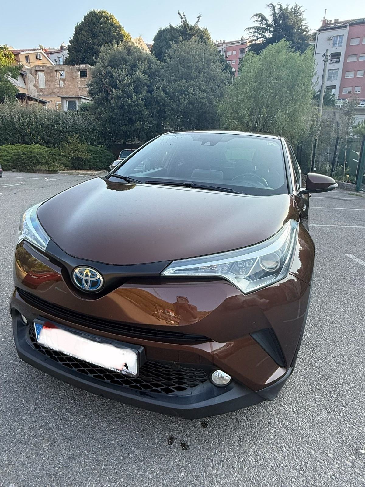 Toyota C-HR 1,8 VVT-i automatik, fotografija 1