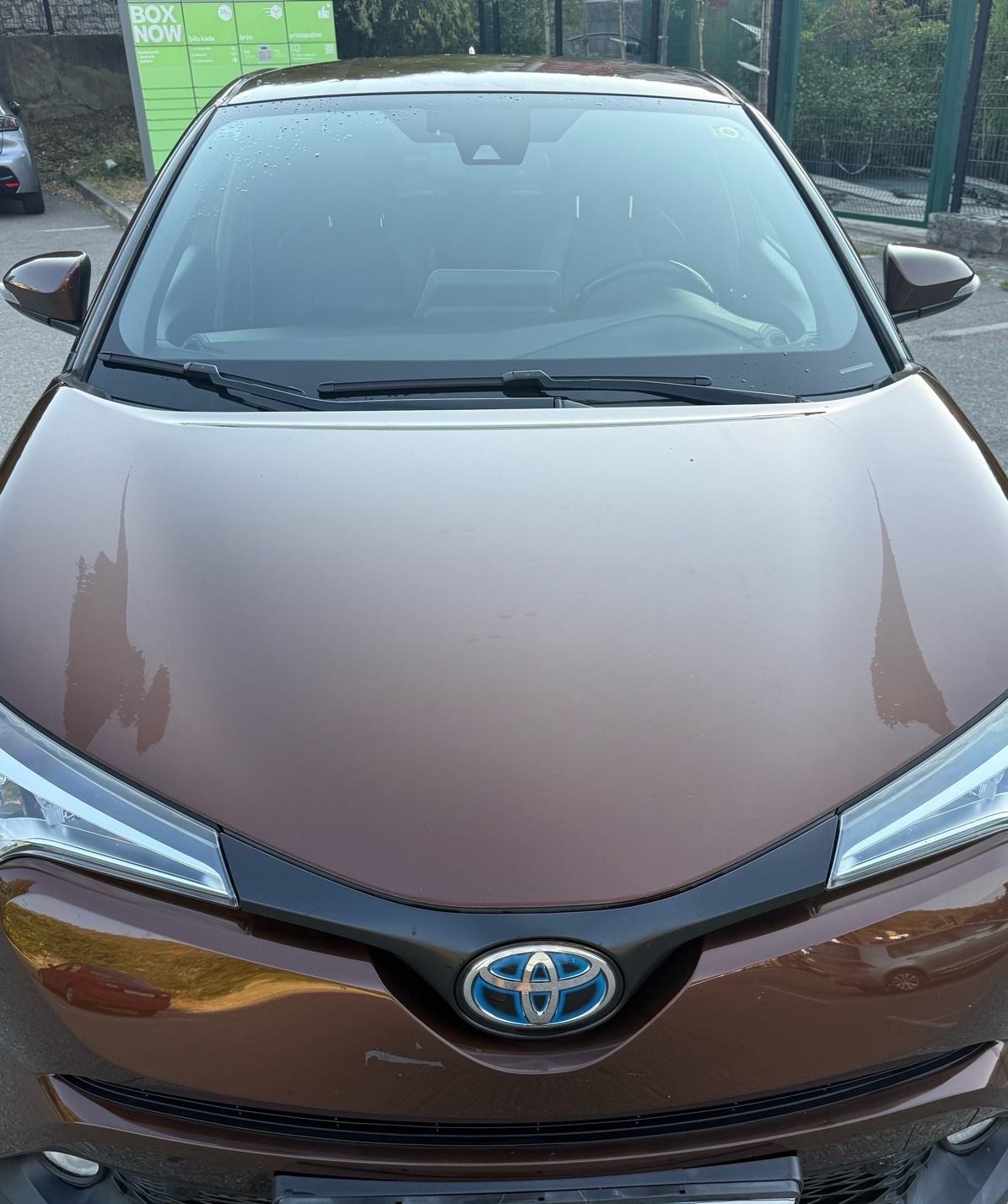 Toyota C-HR 1,8 VVT-i automatik, fotografija 6