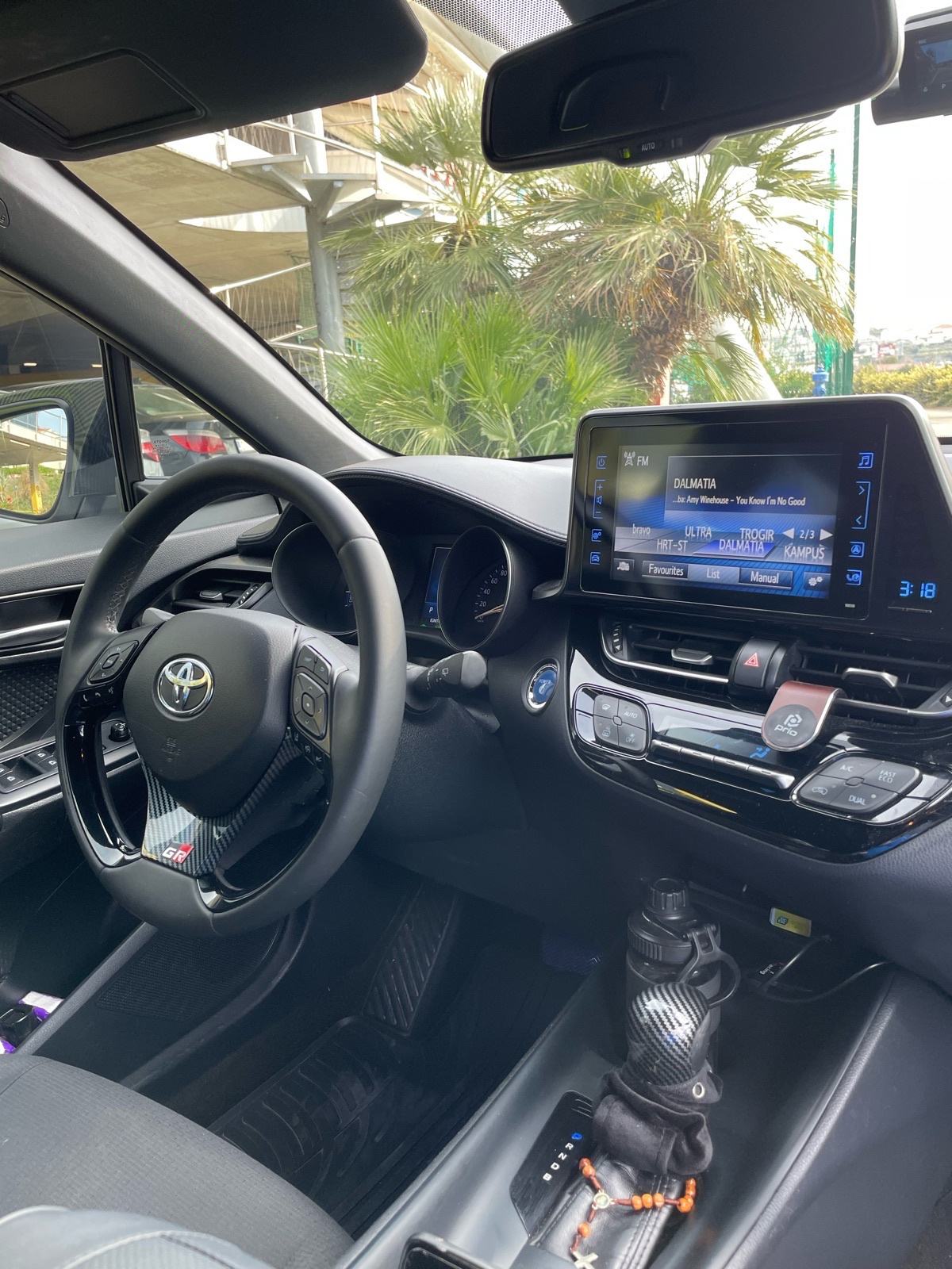 Toyota C-HR 1,8 VVT-i automatik HR AUTO, fotografija 8