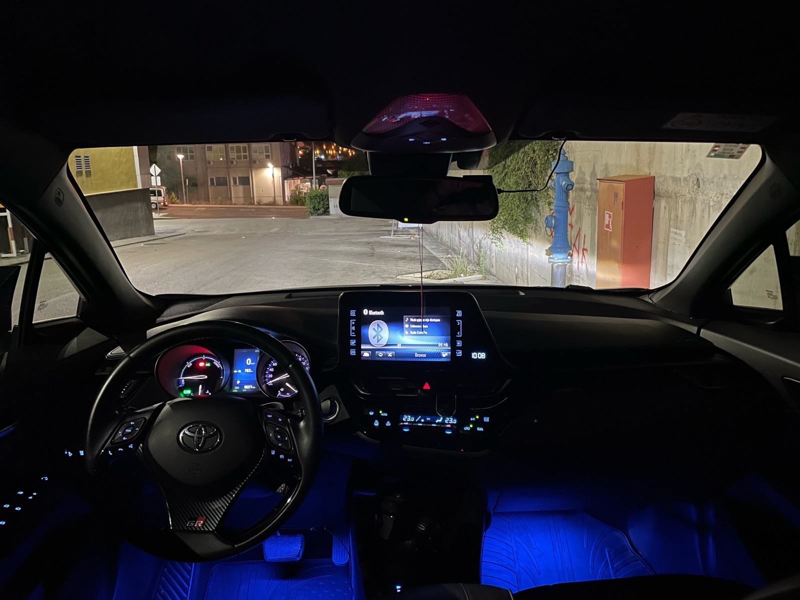 Toyota C-HR 1,8 VVT-i automatik HR AUTO, fotografija 13