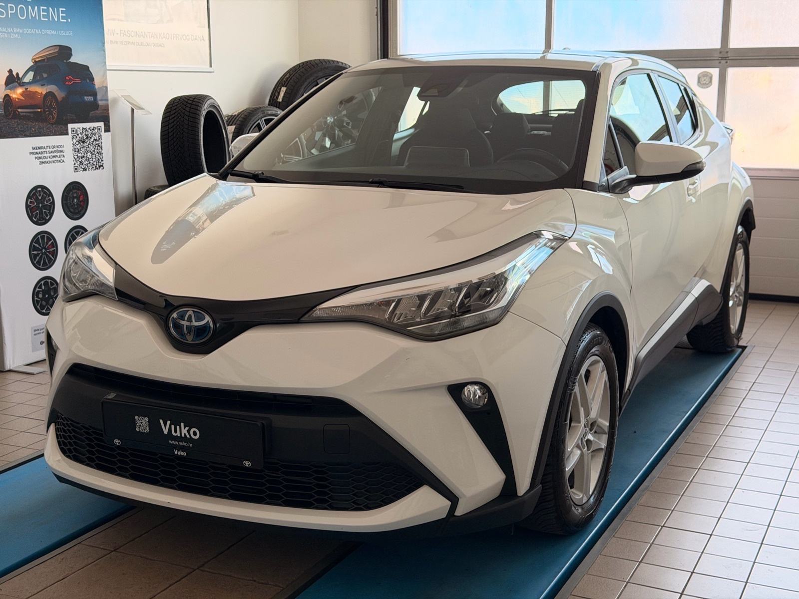 Toyota C-HR 1,8 VVT-i Hybrid, fotografija 3