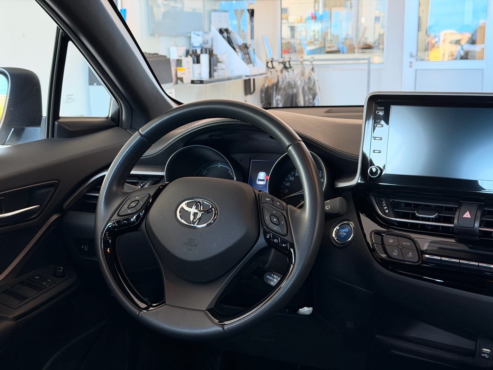 Toyota C-HR 1,8 VVT-i Hybrid, fotografija 10