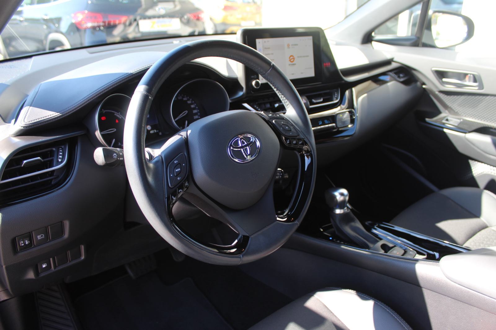 Toyota C-HR 1.8 VVTI HYBRID AUTOMATIK, LED, ALU 18,GARANCIJA,NIJE UVOZ, fotografija 9