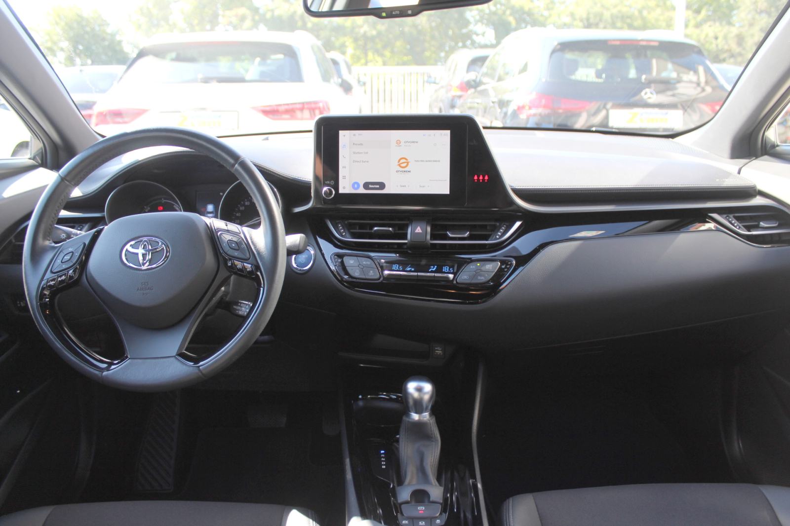 Toyota C-HR 1.8 VVTI HYBRID AUTOMATIK, LED, ALU 18,GARANCIJA,NIJE UVOZ, fotografija 8