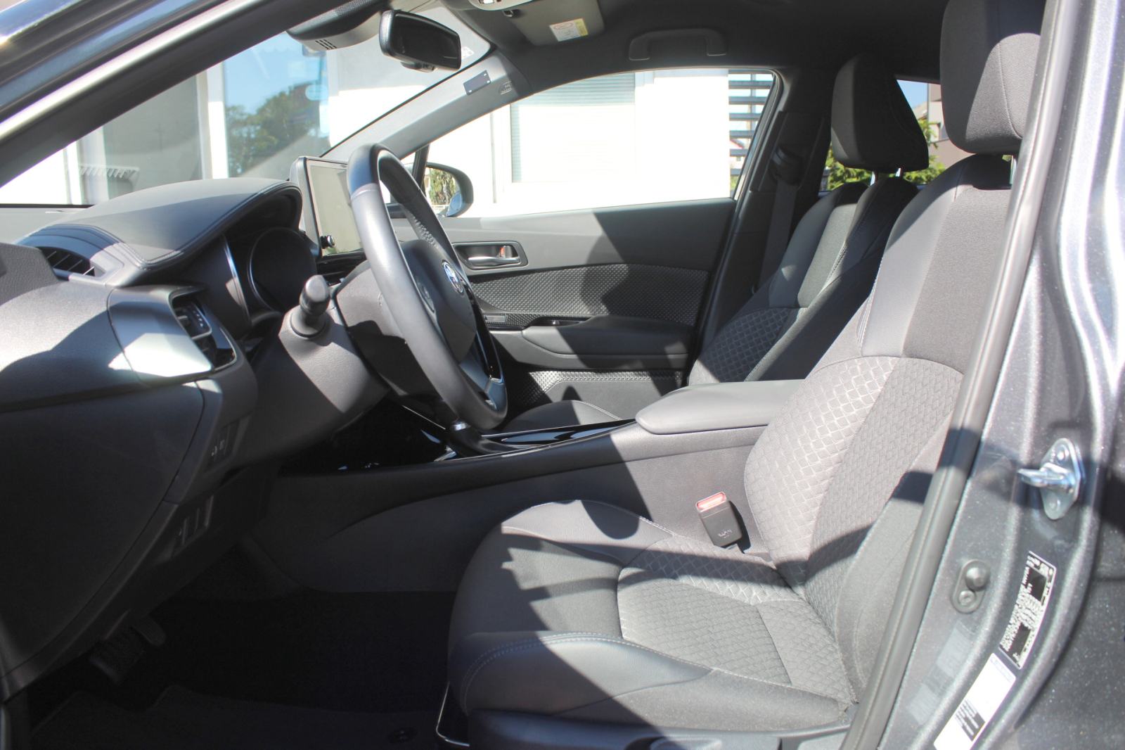 Toyota C-HR 1.8 VVTI HYBRID AUTOMATIK, LED, ALU 18,GARANCIJA,NIJE UVOZ, fotografija 10