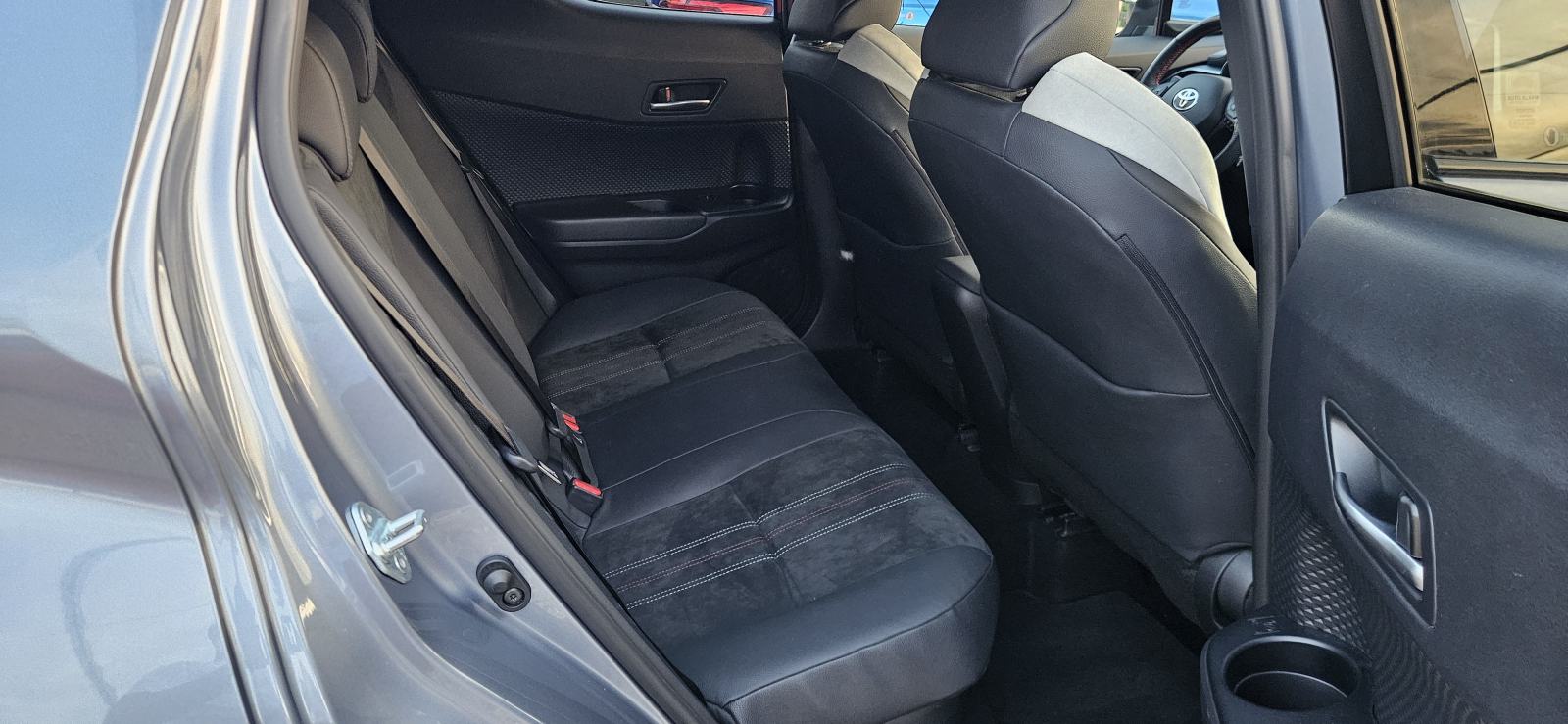 Toyota C-HR 2.0 GR SPORT 135kWt * Kamera* JBL * Full Oprema, fotografija 18
