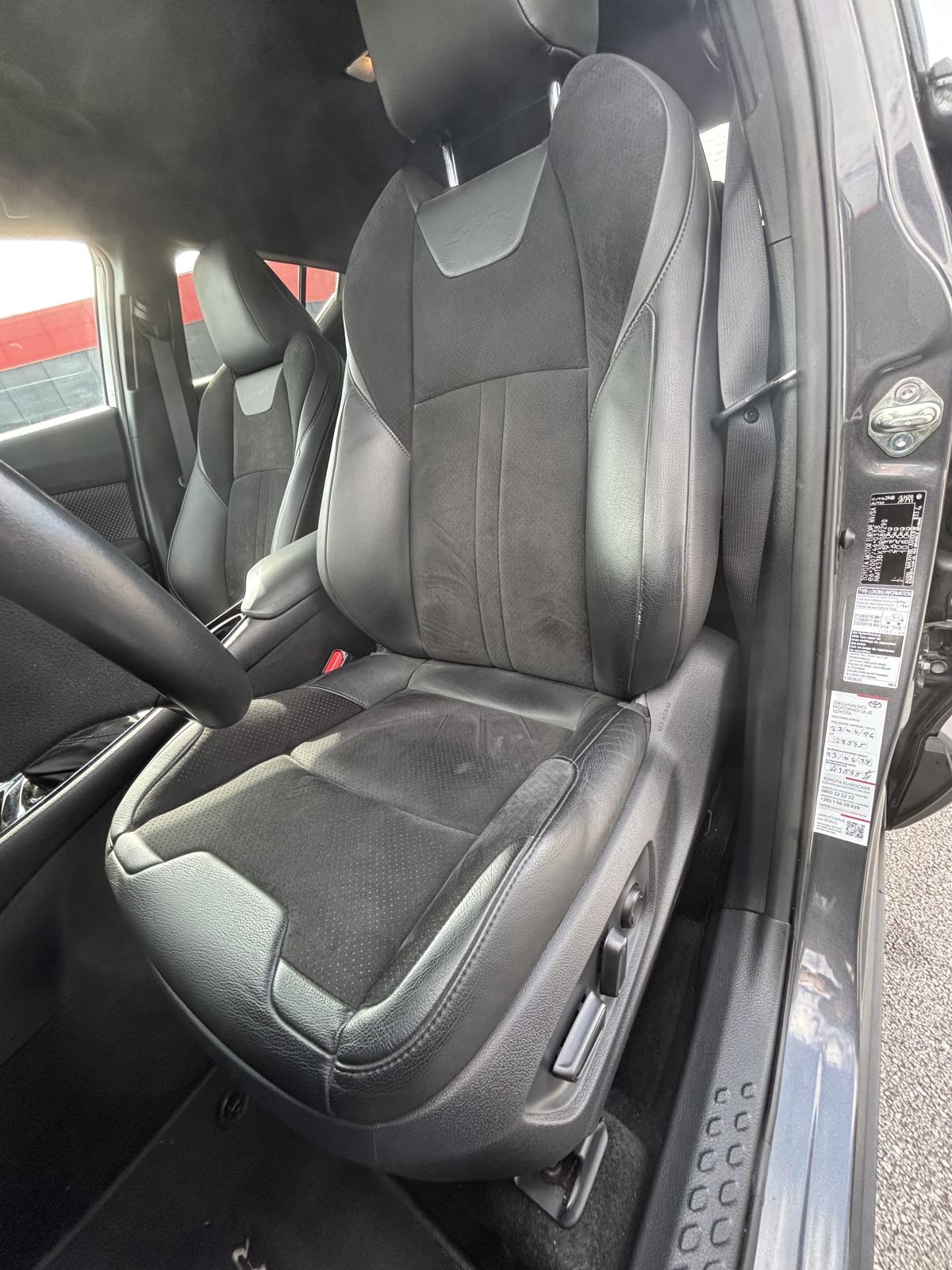 C-HR 2.0 HEV CLUB ALCANTARA ASSIST e-CVT 184KS...SERVISNA /JAMSTVO, fotografija 13