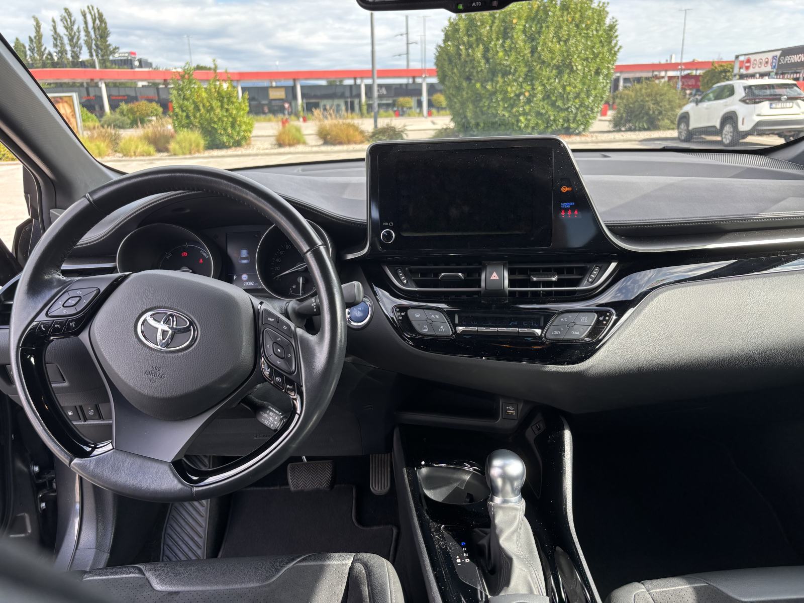 C-HR 2.0 HEV CLUB ALCANTARA ASSIST e-CVT 184KS...SERVISNA /JAMSTVO, fotografija 12