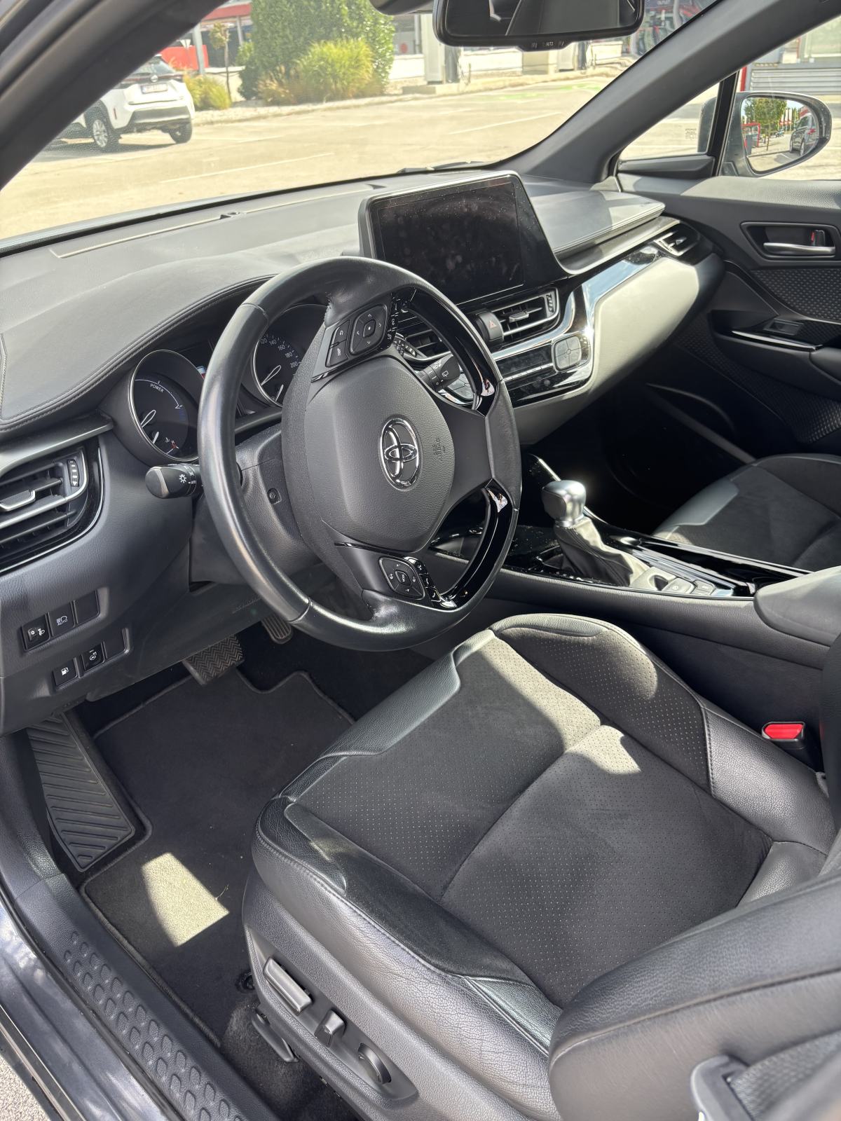C-HR 2.0 HEV CLUB ALCANTARA ASSIST e-CVT 184KS...SERVISNA /JAMSTVO, fotografija 7