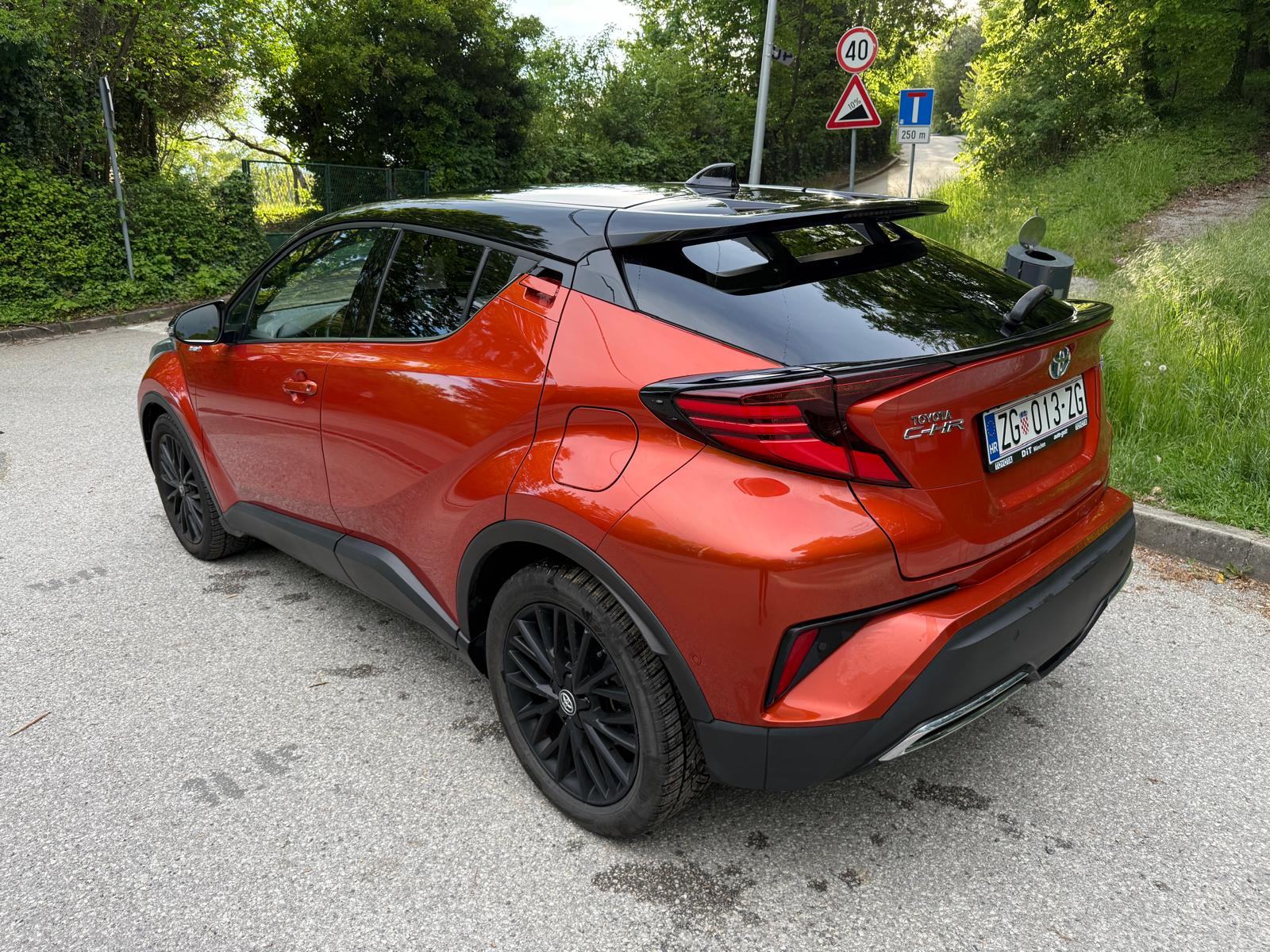 Toyota C-HR 2,0, Edition orange, hybrid, fotografija 3