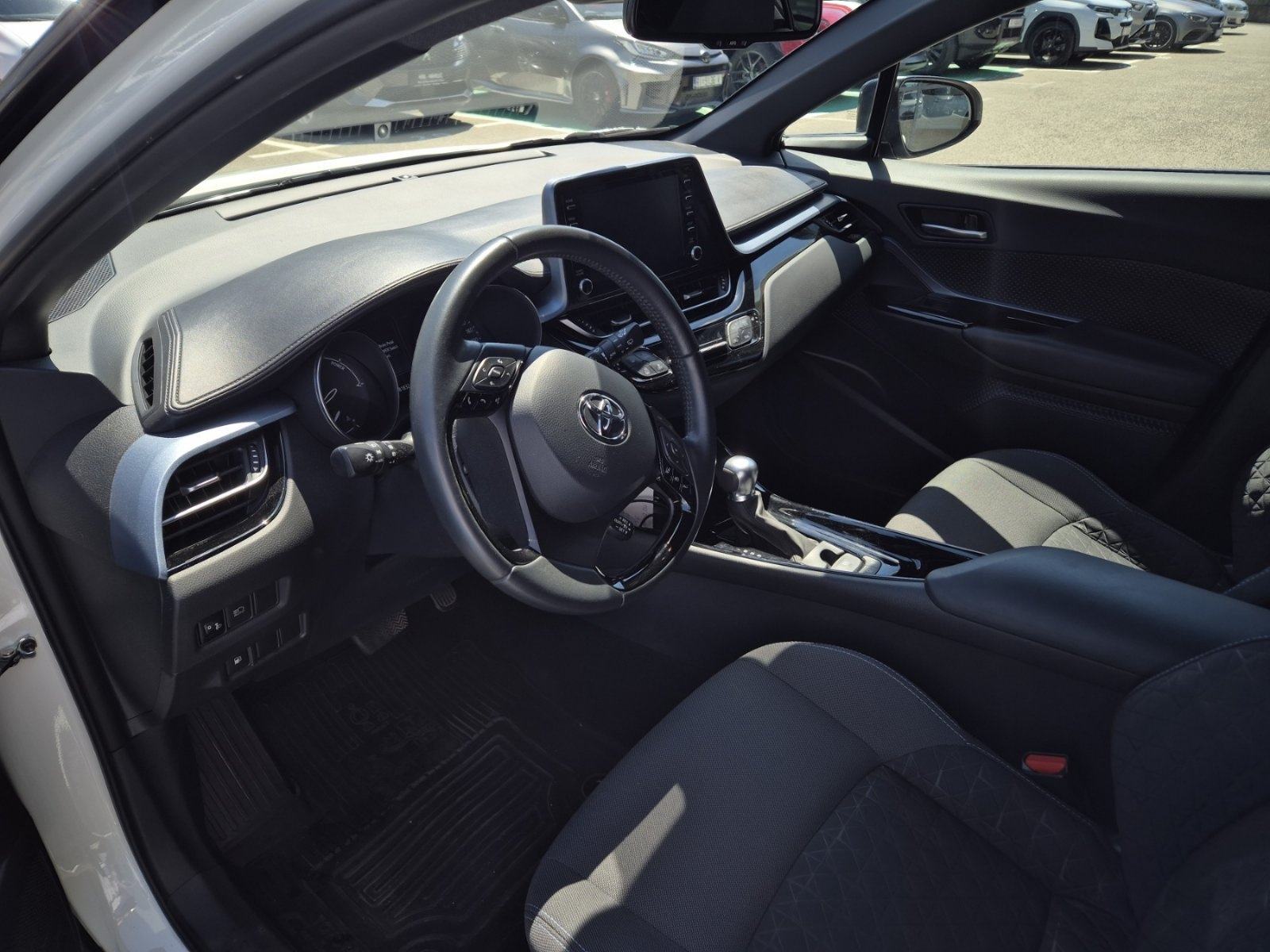 Toyota C-HR 2021 PRVI VLASNIK, fotografija 4