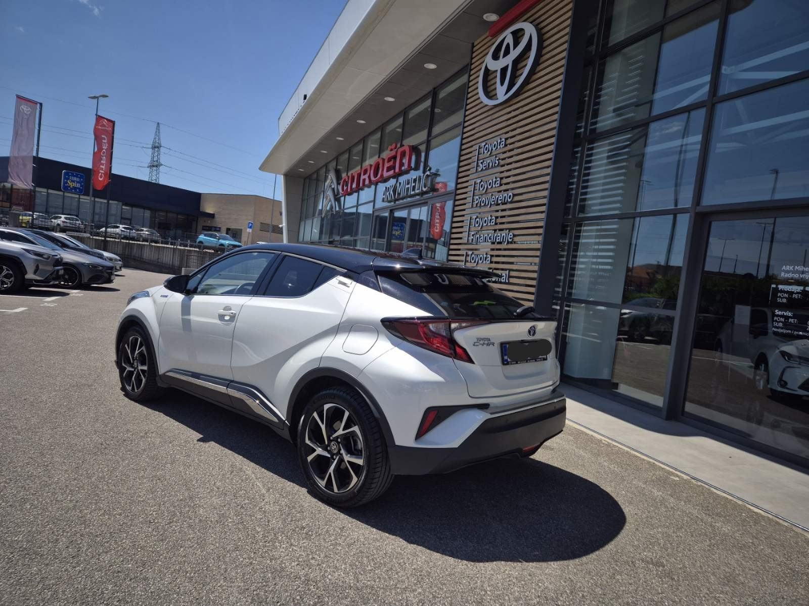 Toyota C-HR 2021 PRVI VLASNIK, fotografija 3