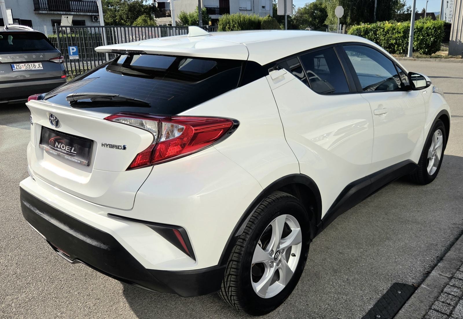 Toyota C-HR Hybrid HR auto 90tkm servisna automatik, fotografija 3