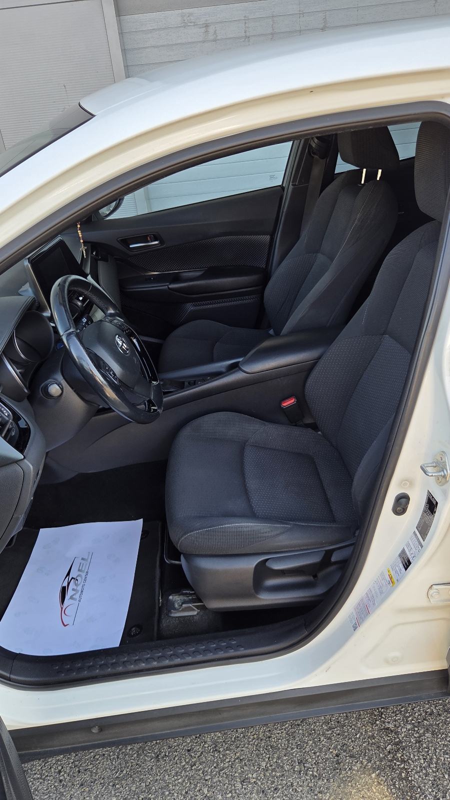 Toyota C-HR Hybrid HR auto 90tkm servisna automatik, fotografija 6