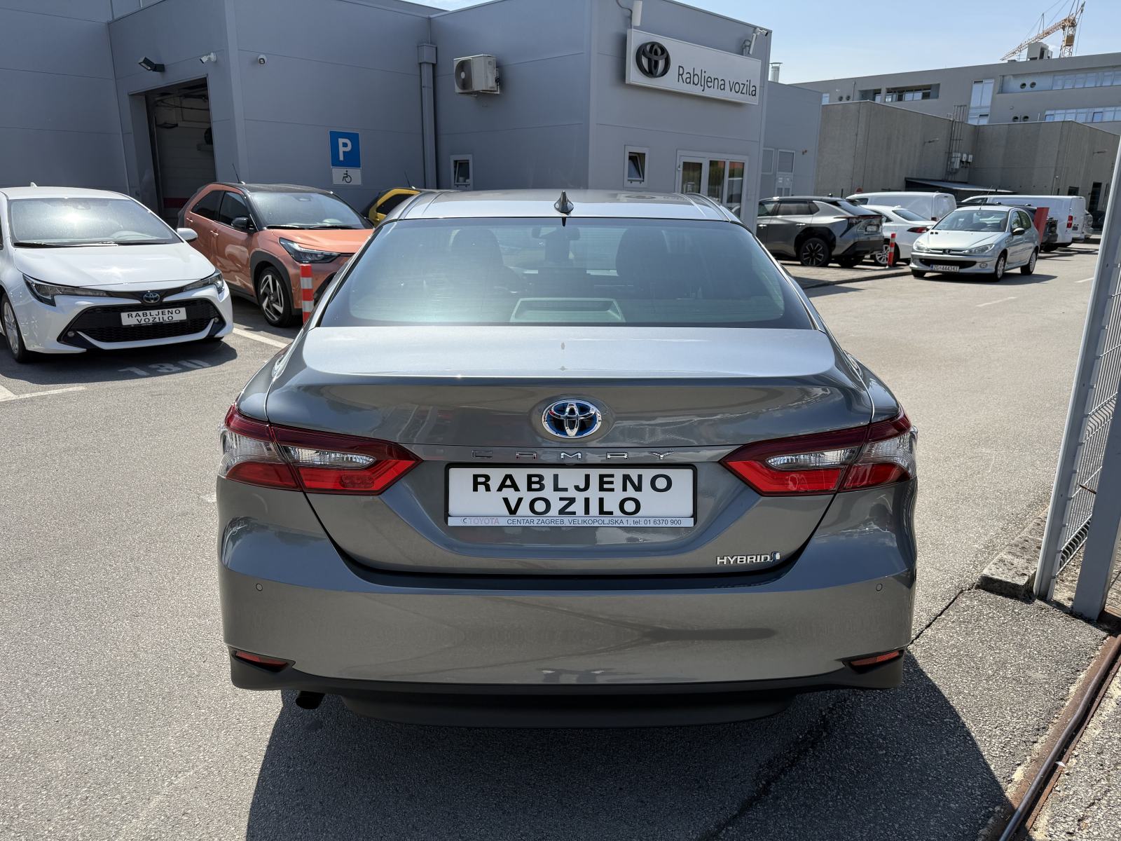 Toyota Camry Hybrid 2,5 Sol, pogled izvana - slika 4