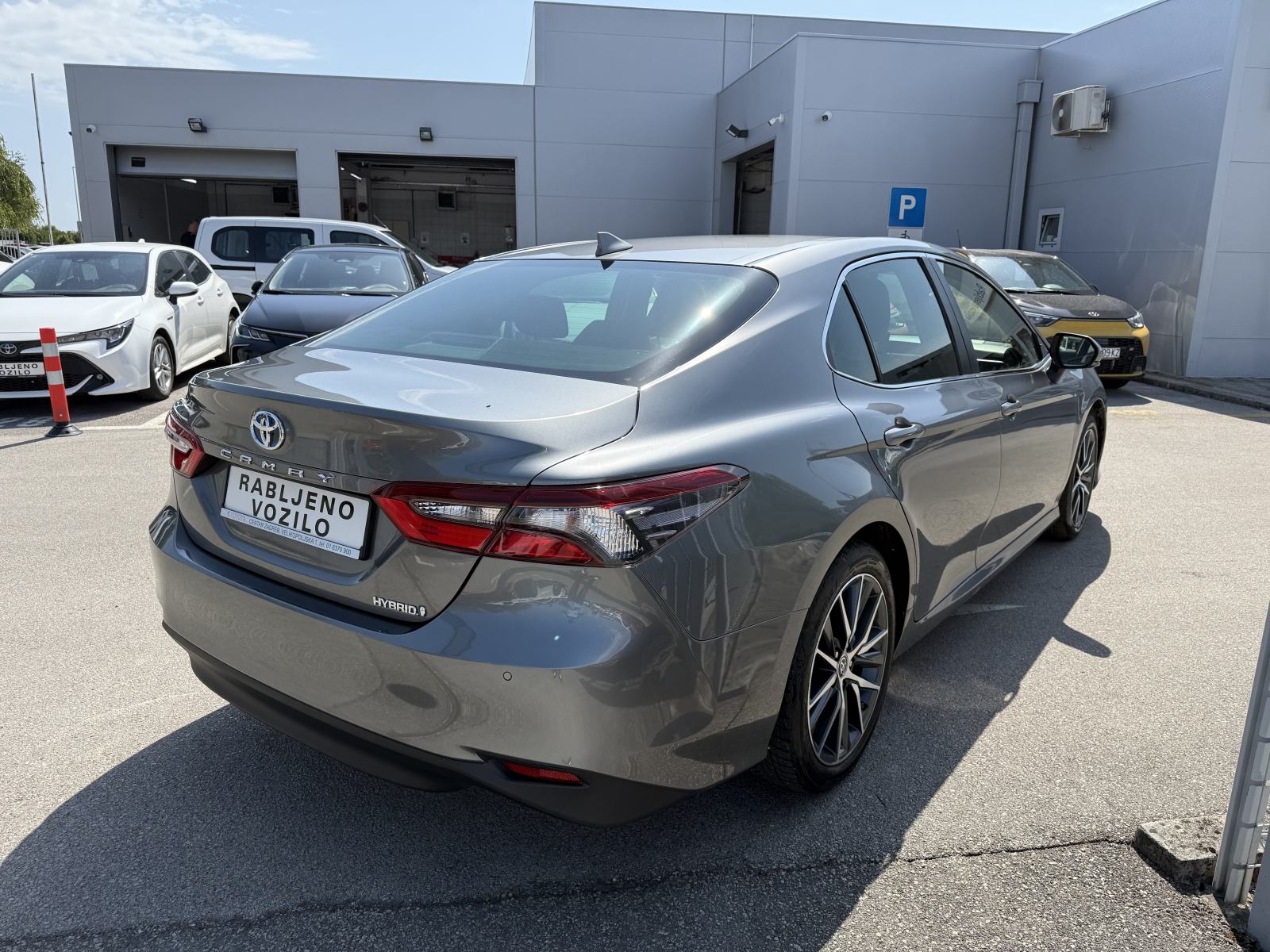 Toyota Camry Hybrid 2,5 Sol, pogled izvana - slika 5