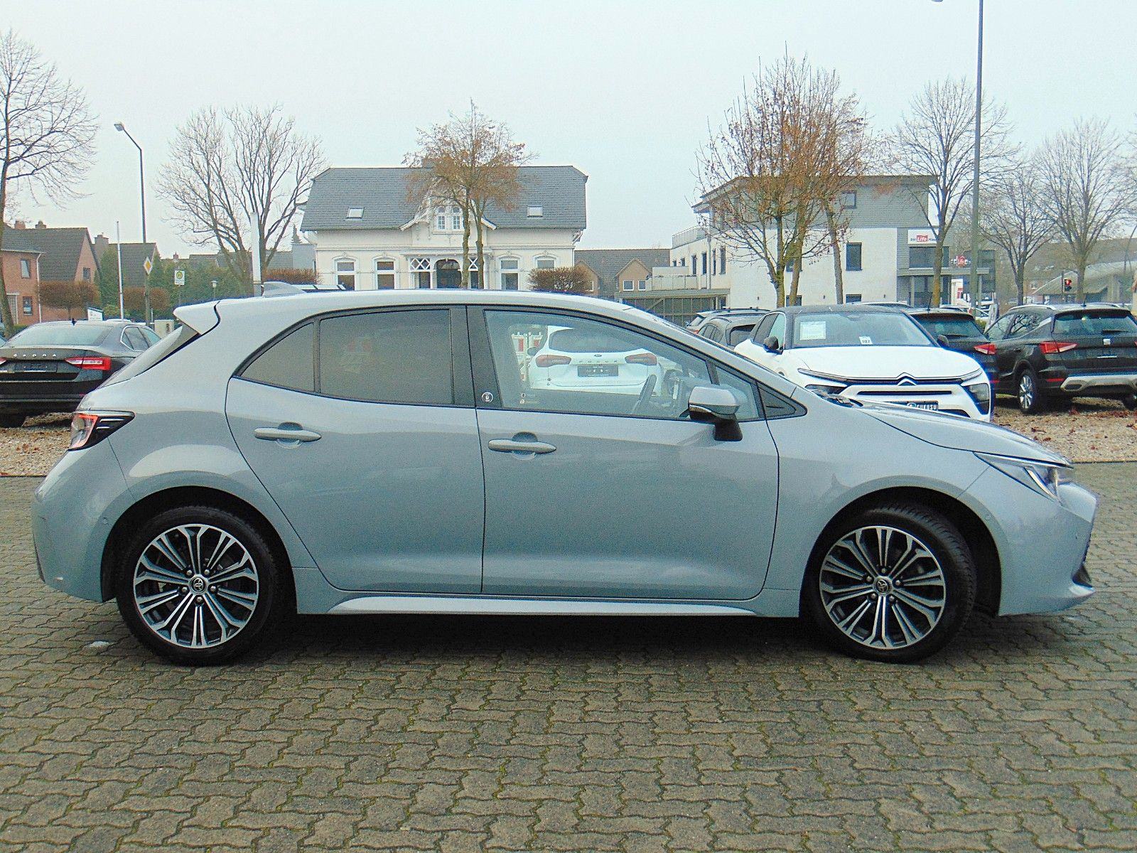 Toyota Corolla 1,2 Turbo ACC KAMERA APPLE CARPLAY ANDROID AUTO 2022 G., fotografija 3
