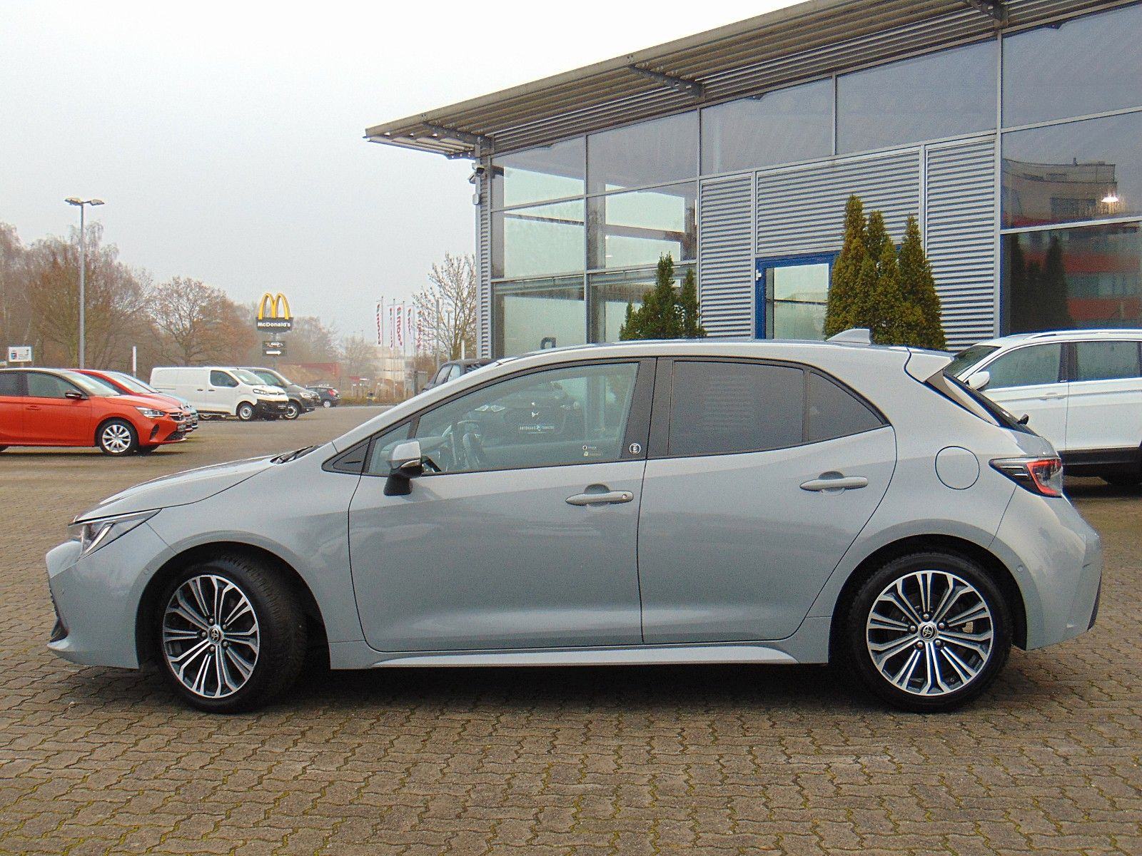 Toyota Corolla 1,2 Turbo ACC KAMERA APPLE CARPLAY ANDROID AUTO 2022 G., fotografija 1