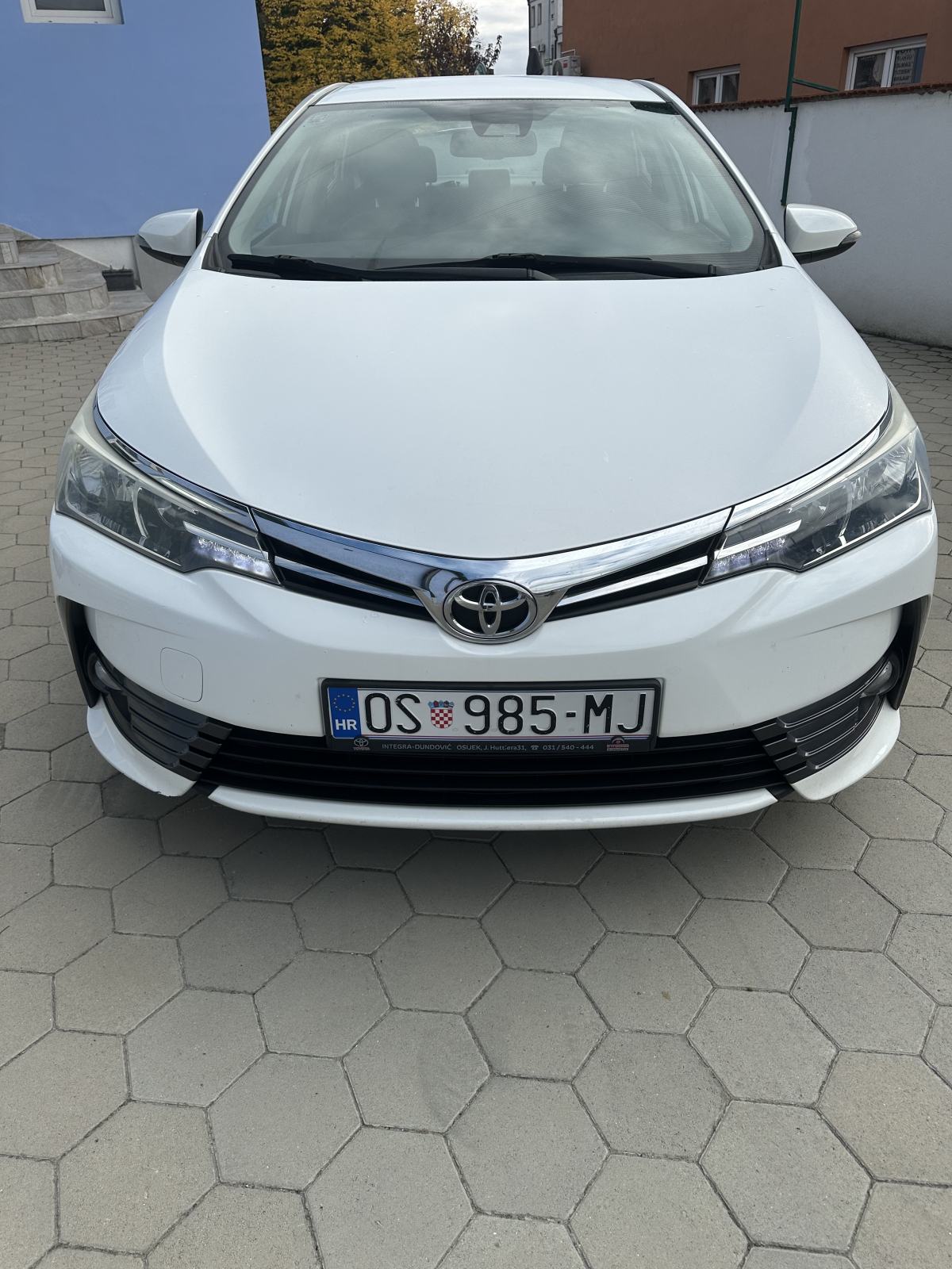Toyota Corolla 1,4D- REG.-HR.AUTO-NOVE GUME-PUNO OPREME, fotografija 9