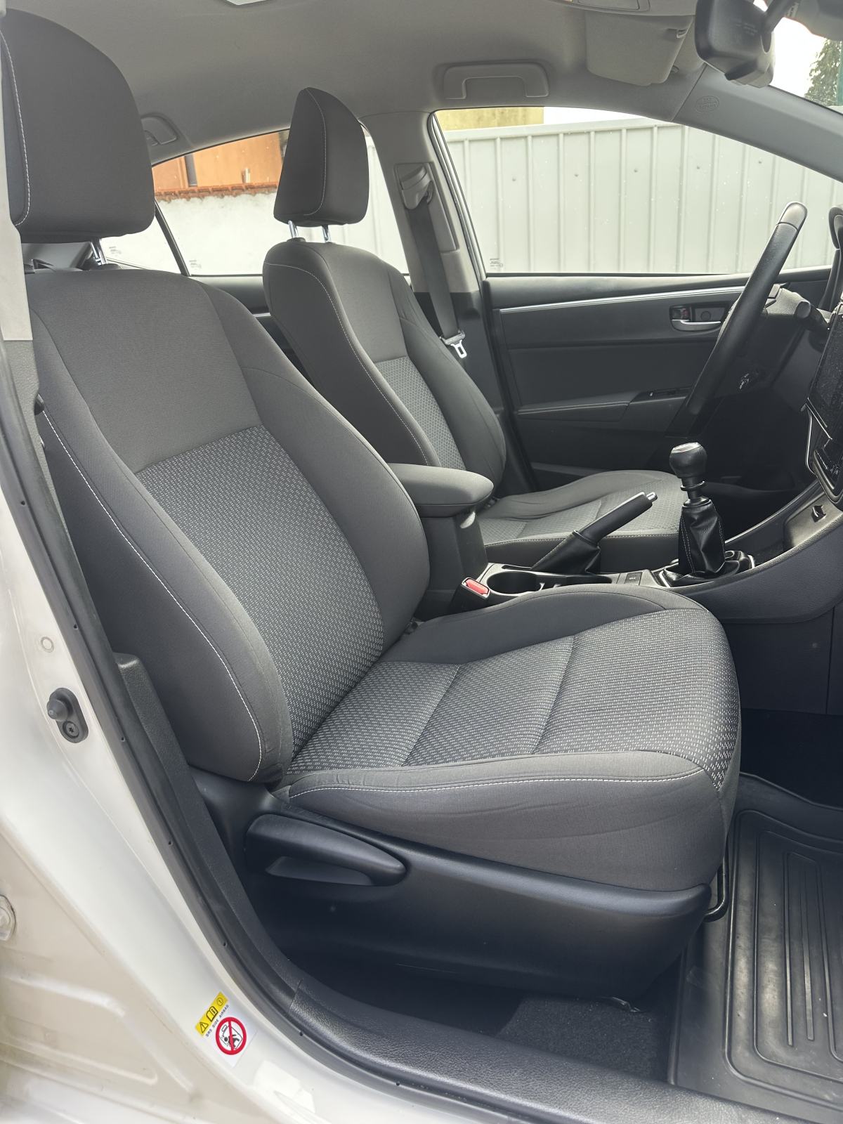 Toyota Corolla 1,4D- REG.-HR.AUTO-NOVE GUME-PUNO OPREME, fotografija 11