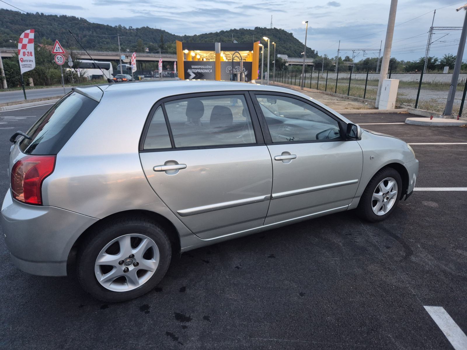 Toyota Corolla 1.6, kilometraža 138.590 - 1. vlasnik, fotografija 8
