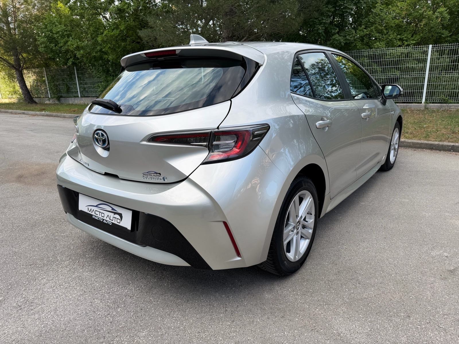 Toyota Corolla 1,8 HIBRID, automatik, fotografija 7