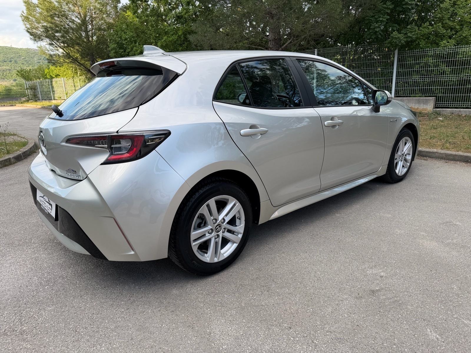 Toyota Corolla 1,8 HIBRID, automatik, fotografija 8