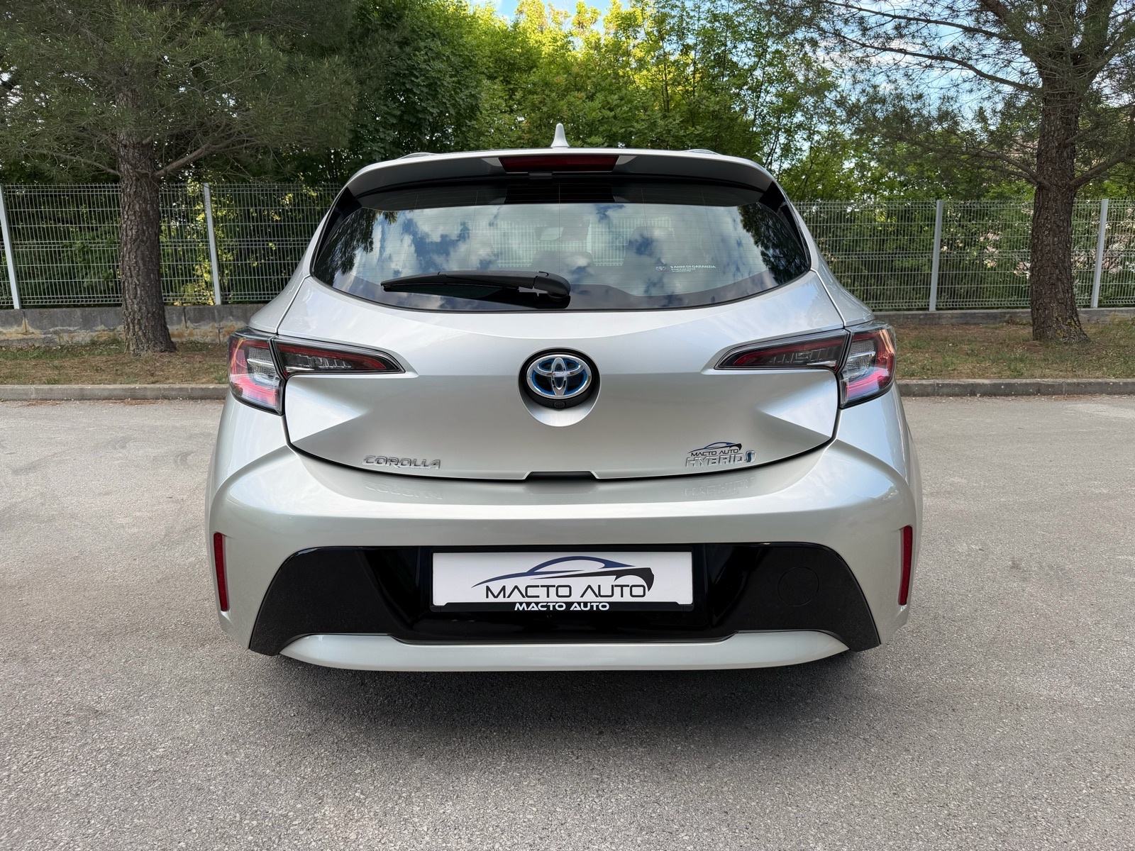 Toyota Corolla 1,8 HIBRID, automatik, fotografija 10