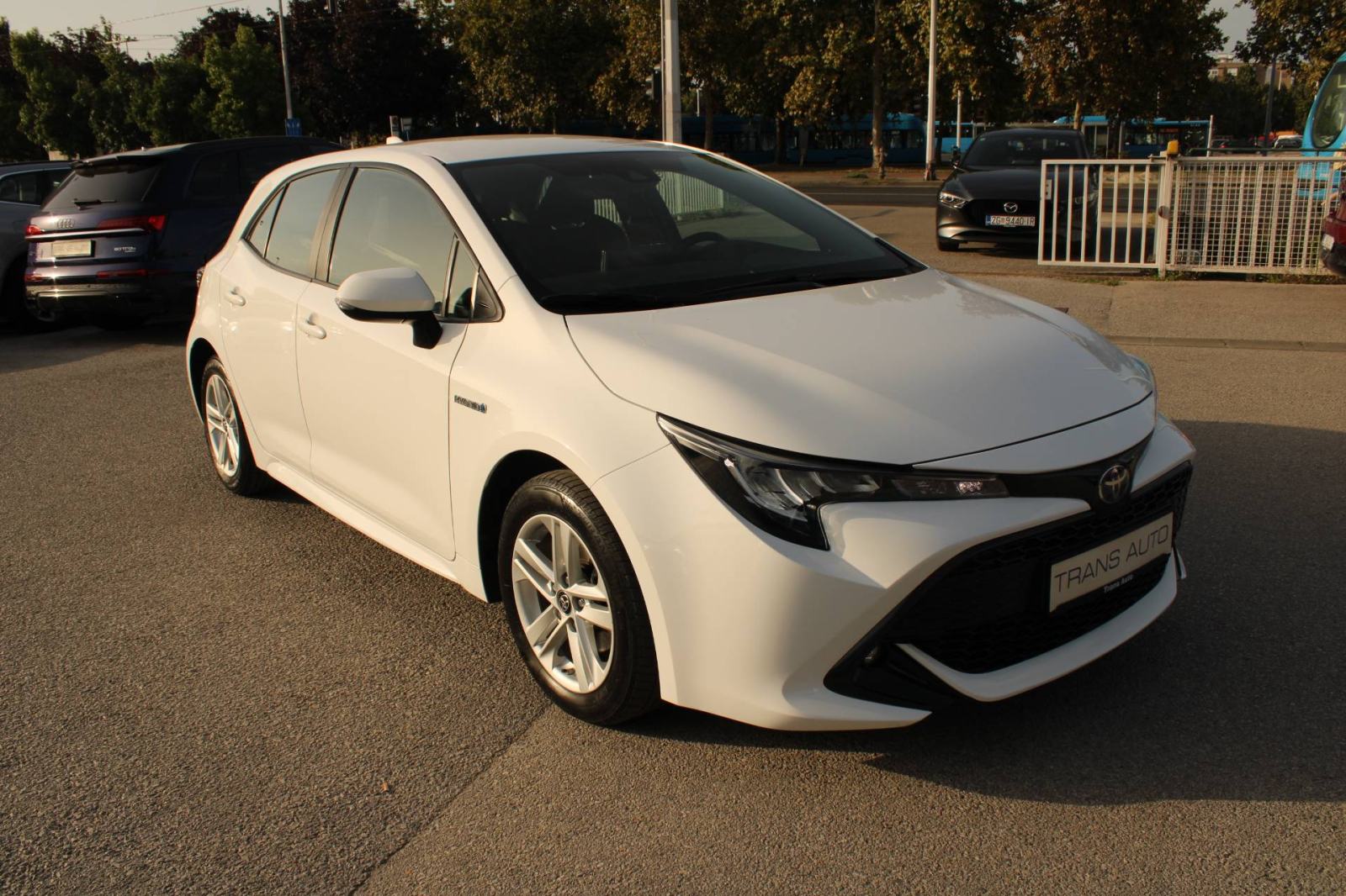 Toyota Corolla 1.8 Hybrid AUTOMATIK *LED, KAMERA*, fotografija 3
