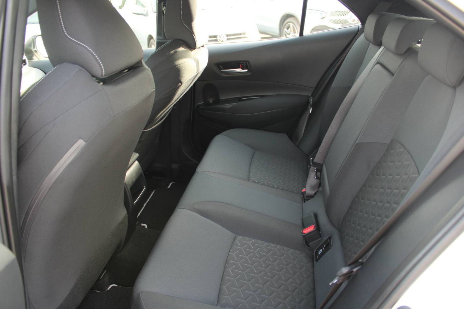 Toyota Corolla 1.8 Hybrid AUTOMATIK *LED, KAMERA*, fotografija 10