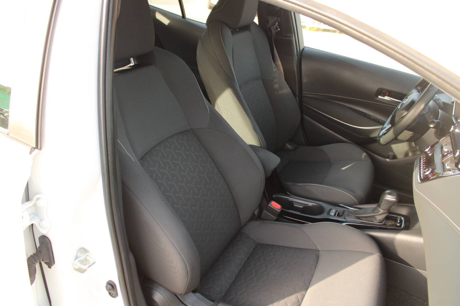 Toyota Corolla 1.8 Hybrid AUTOMATIK *LED, KAMERA*, fotografija 11