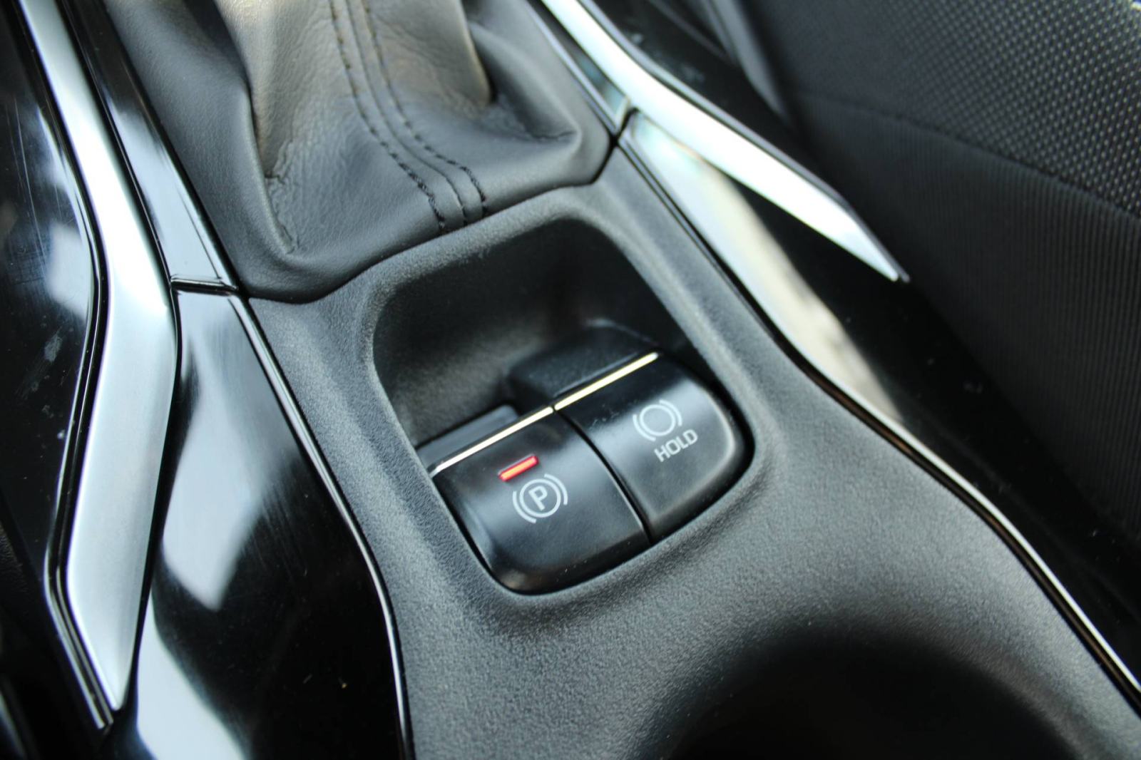 Toyota Corolla 1.8 Hybrid AUTOMATIK *LED, KAMERA*, fotografija 18