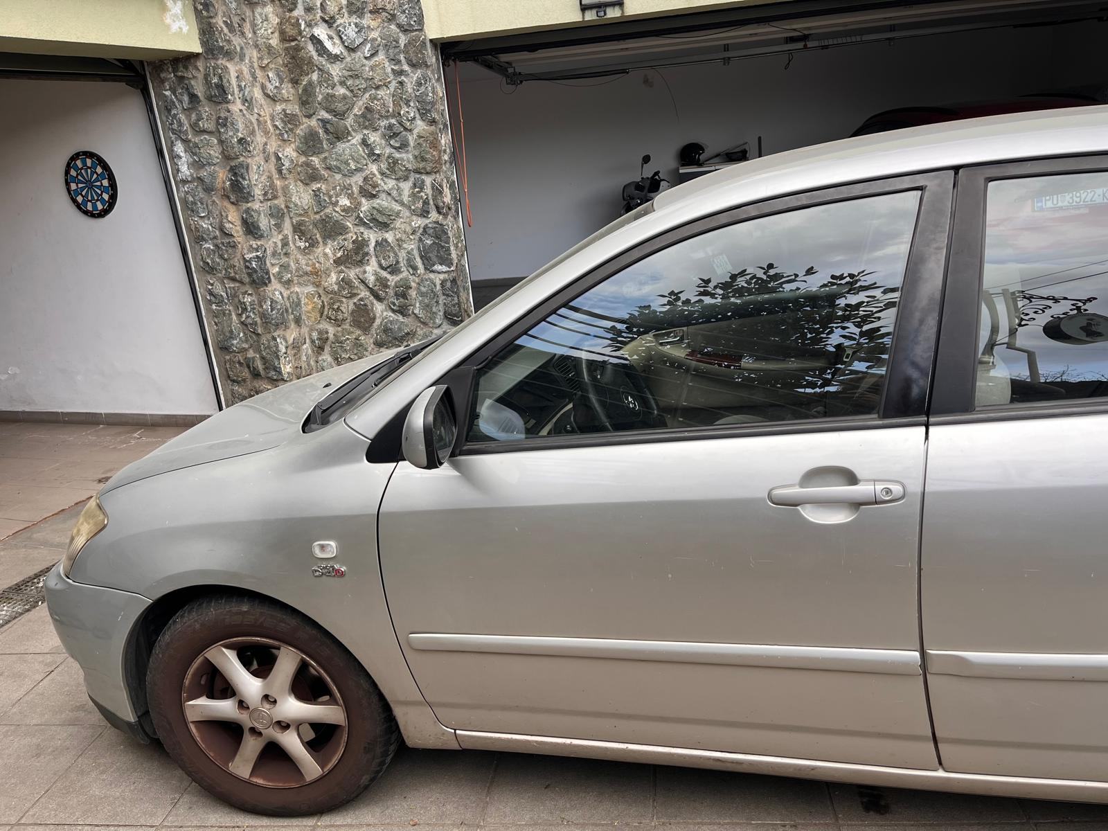 Toyota Corolla 2.0 D-4D , KLIMA , KREDIT , REGISTRIRAN, fotografija 3