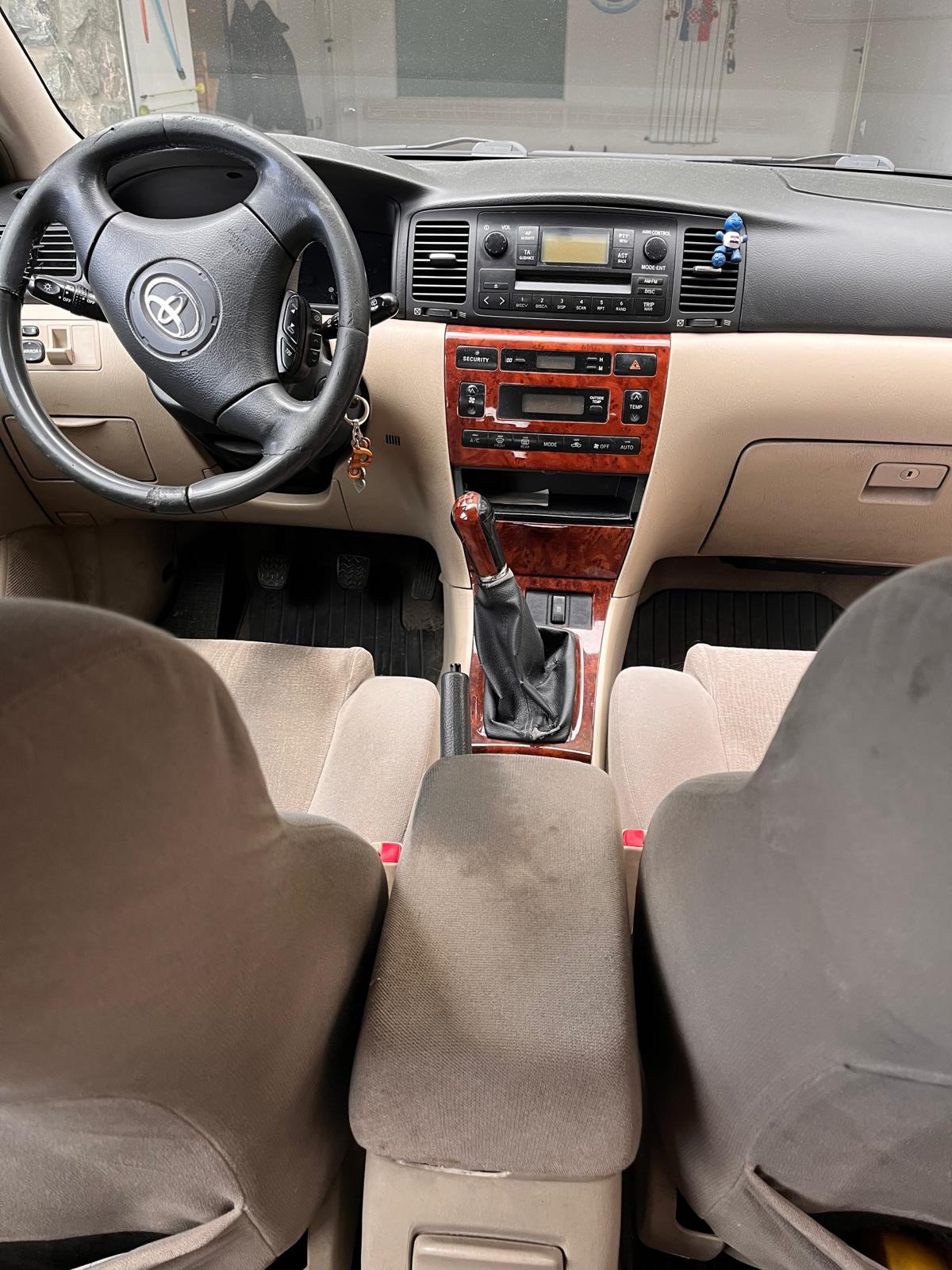 Toyota Corolla 2.0 D-4D , KLIMA , KREDIT , REGISTRIRAN, fotografija 7