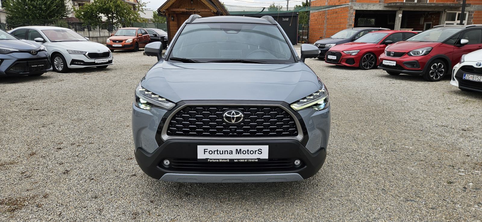 Toyota Corolla Cross Hybrid 4×4 Kamera 360° Panorama Full Oprema, fotografija 2