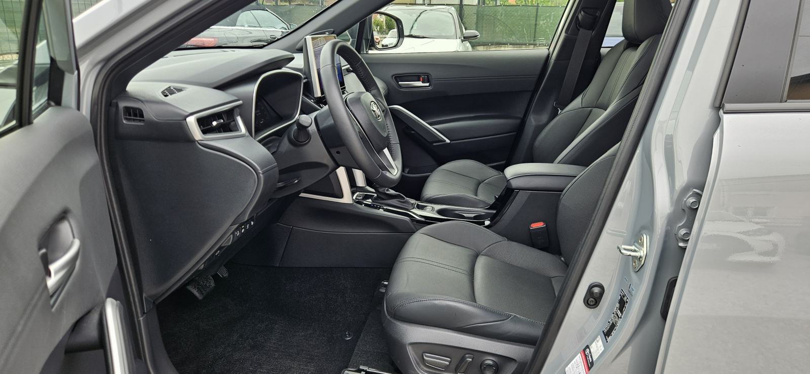 Toyota Corolla Cross Hybrid 4×4 Kamera 360° Panorama Full Oprema, fotografija 10