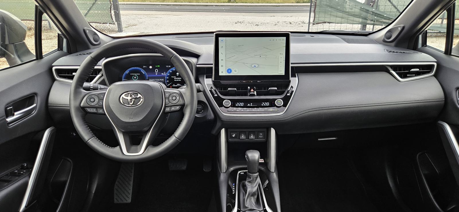 Toyota Corolla Cross Hybrid 4×4 Kamera 360° Panorama Full Oprema, fotografija 17