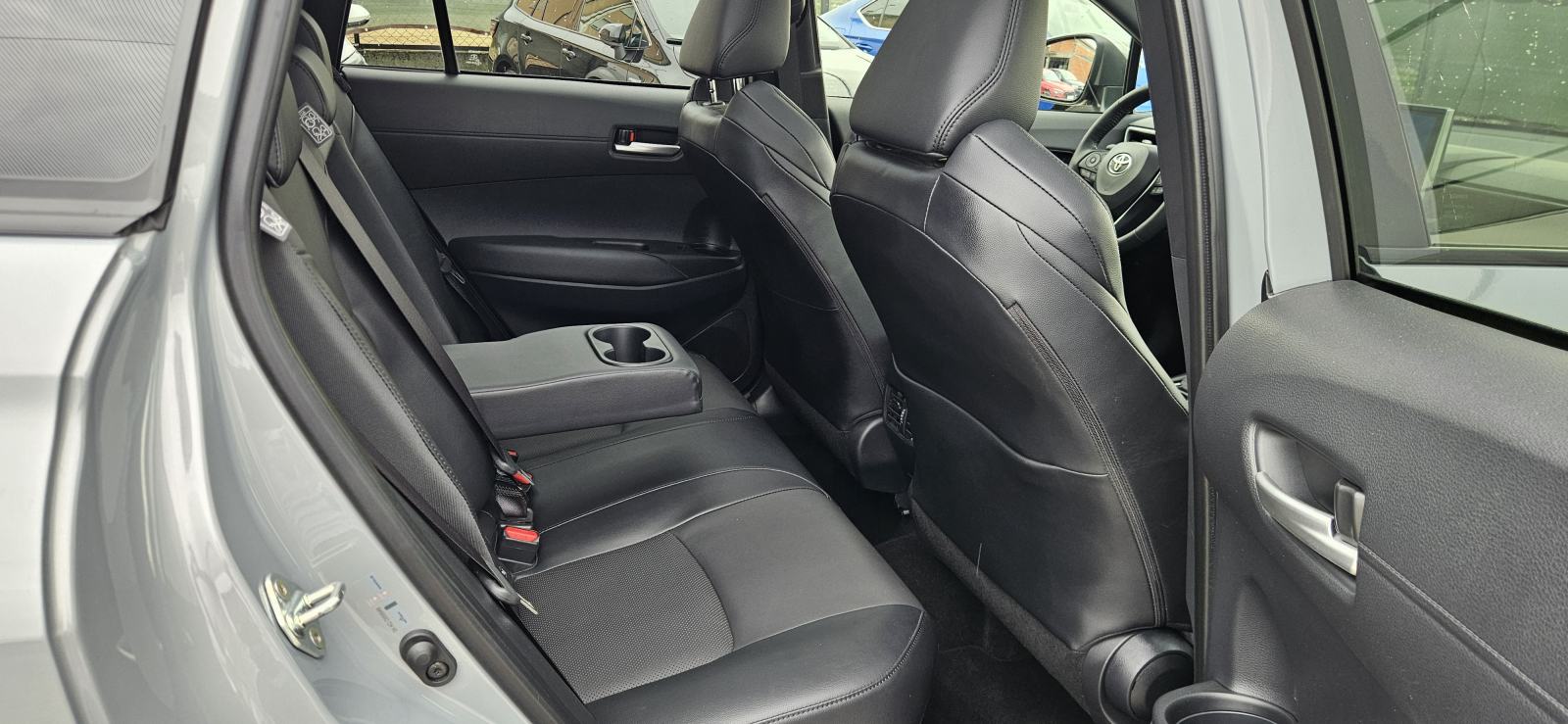 Toyota Corolla Cross Hybrid 4×4 Kamera 360° Panorama Full Oprema, fotografija 14